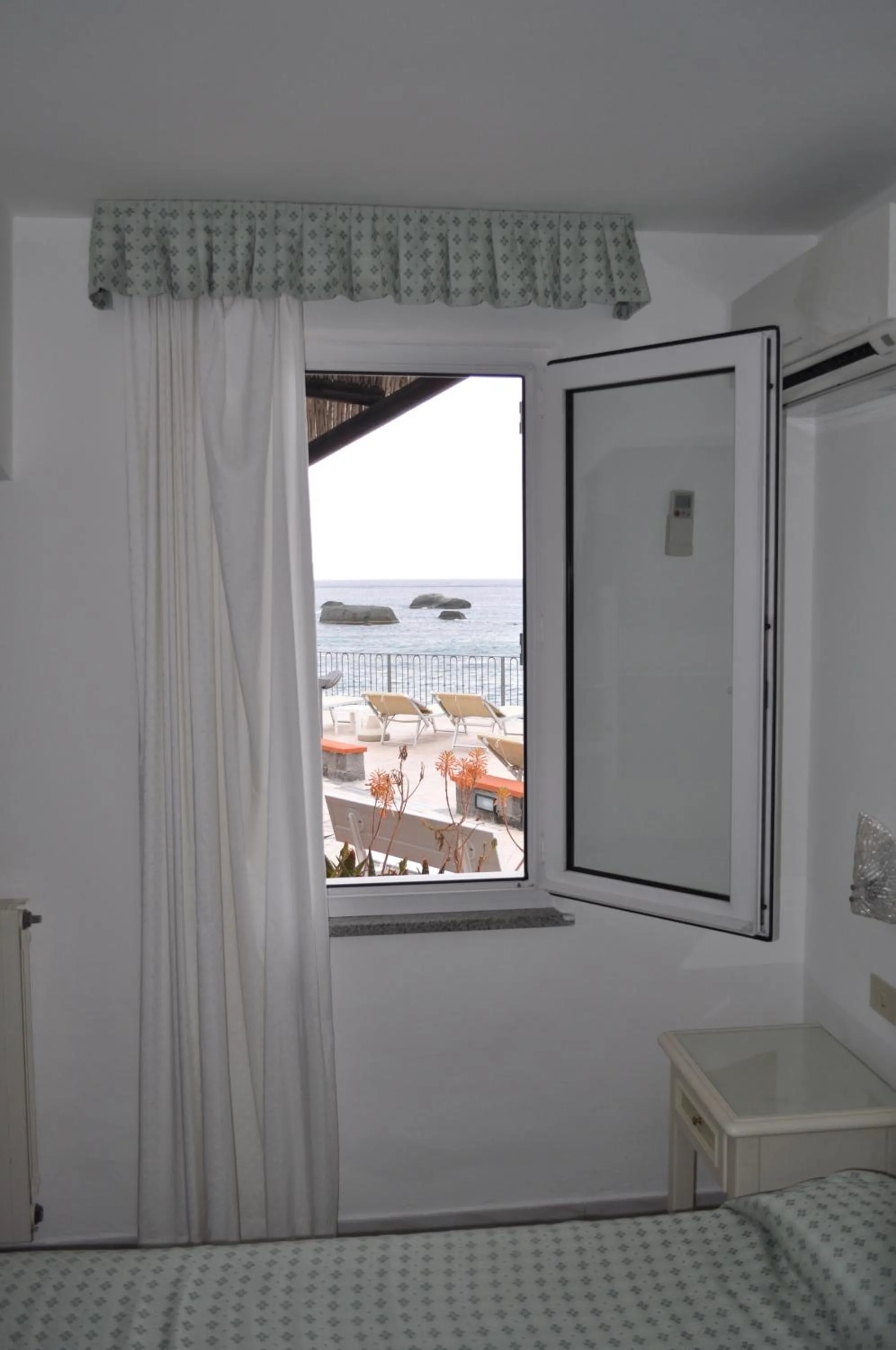 Sea view, Bed in La Citarea