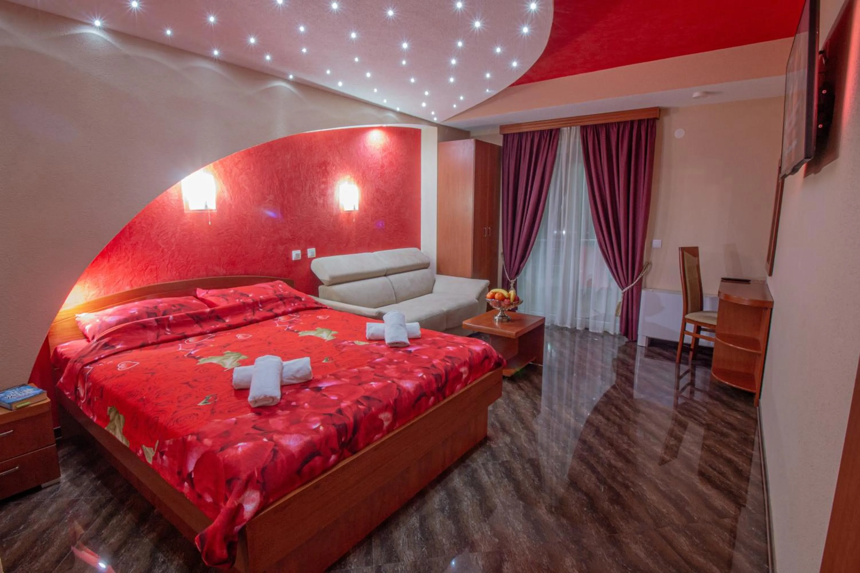Photo of the whole room, Bed in Villa Dislievski