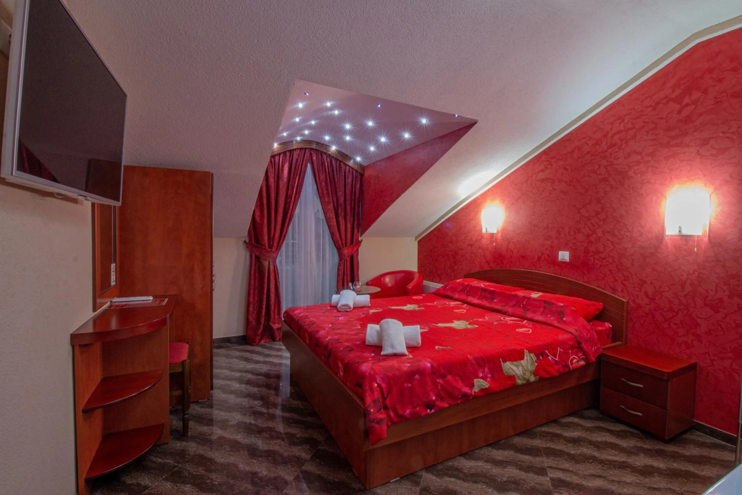 Photo of the whole room, Bed in Villa Dislievski