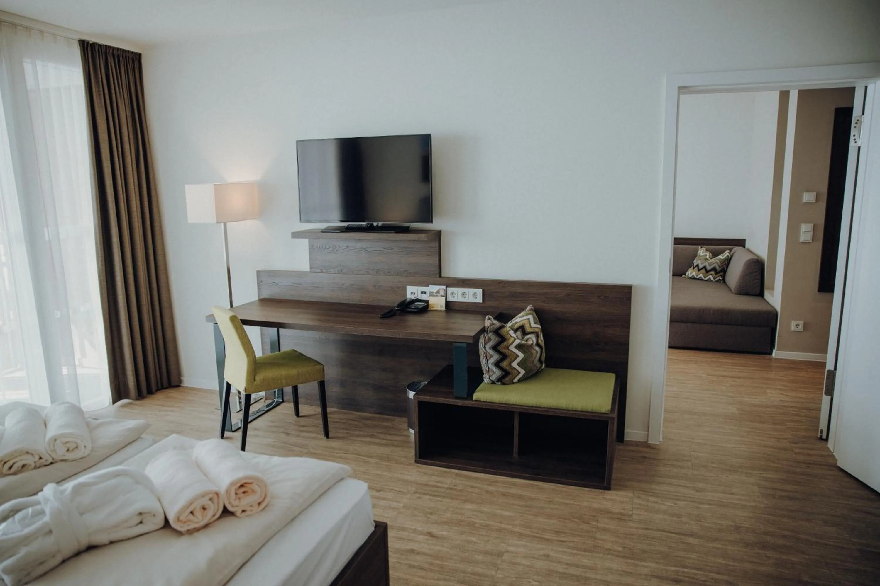 TV and multimedia, Bed in Alpenhotel Kaiserfels