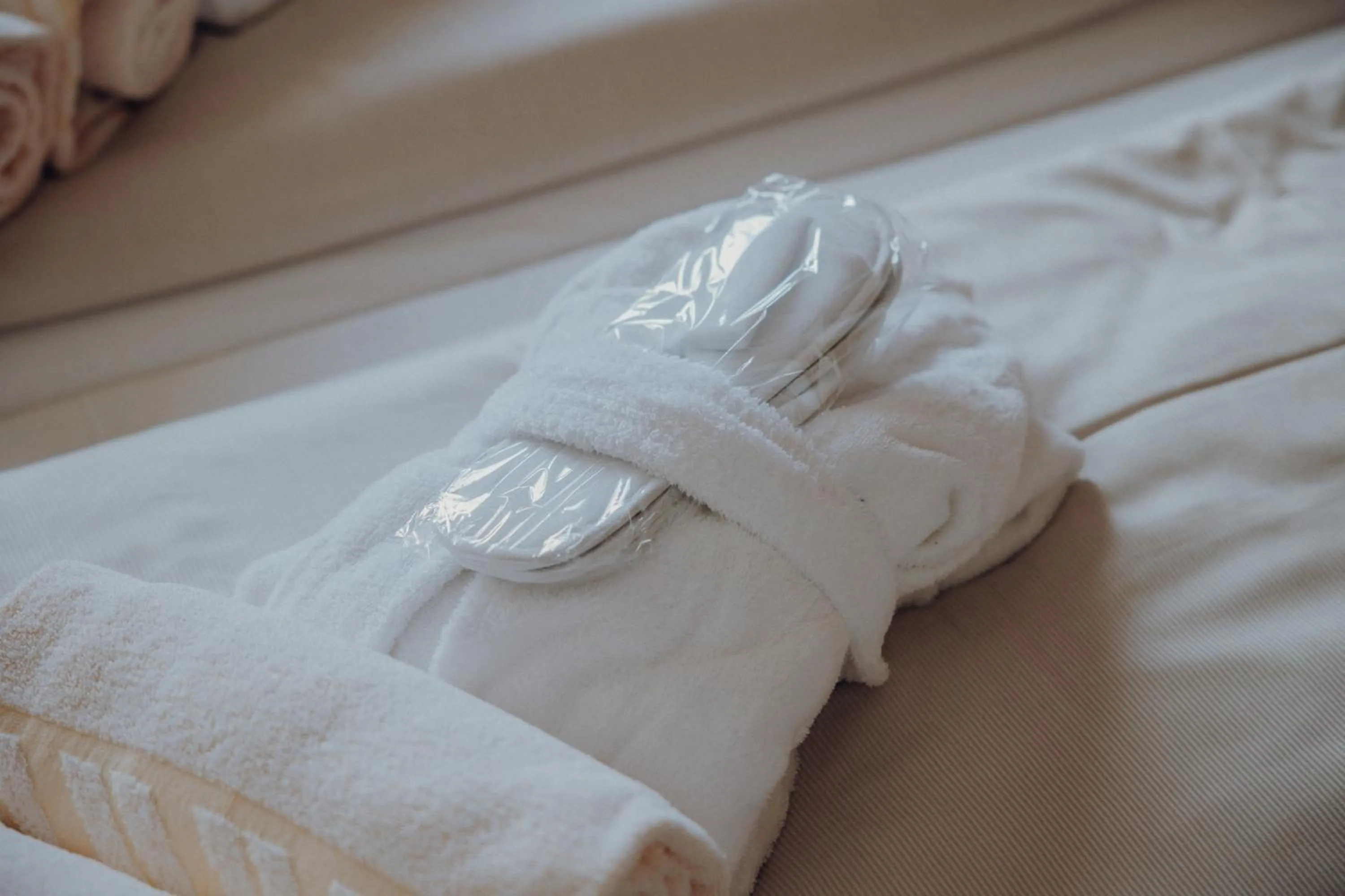 towels, Bed in Alpenhotel Kaiserfels
