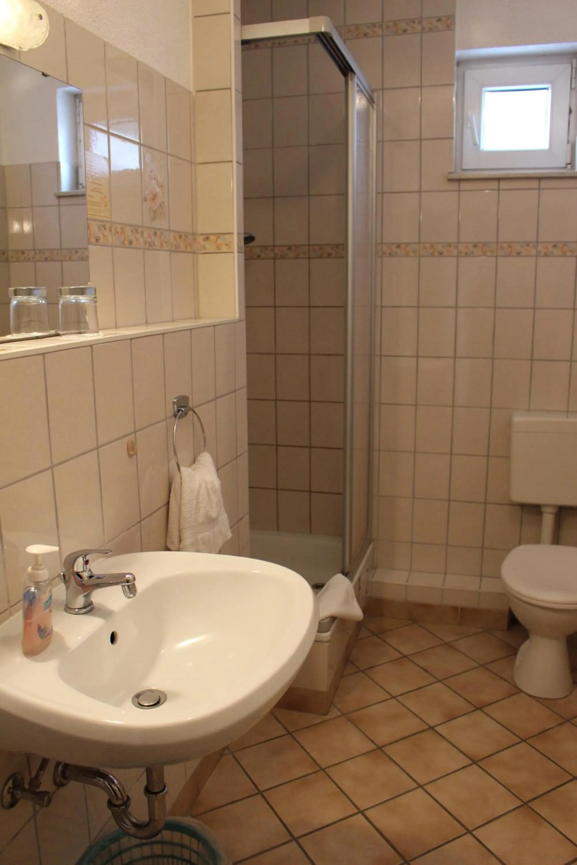 Bathroom in Landhotel "Zum ersten Siedler"