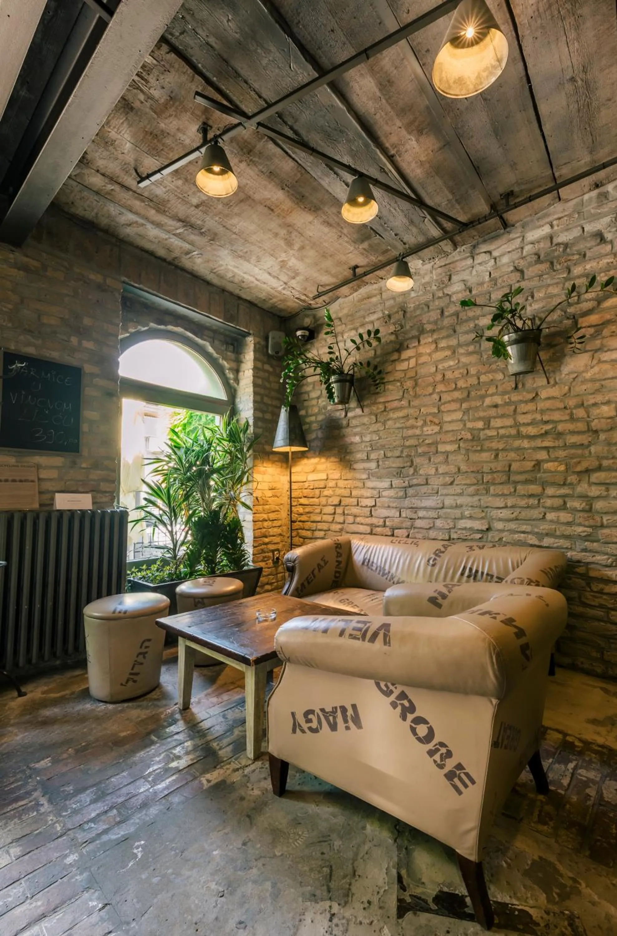 Restaurant/places to eat in Veliki Garni Hotel