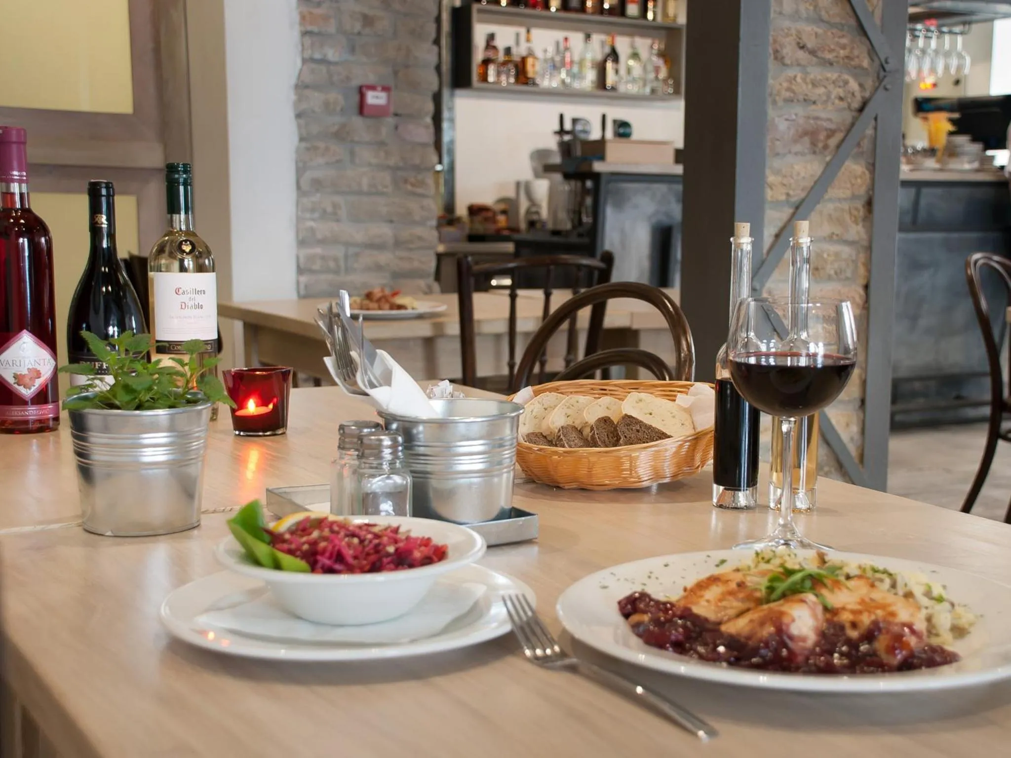 Food and drinks in Veliki Garni Hotel