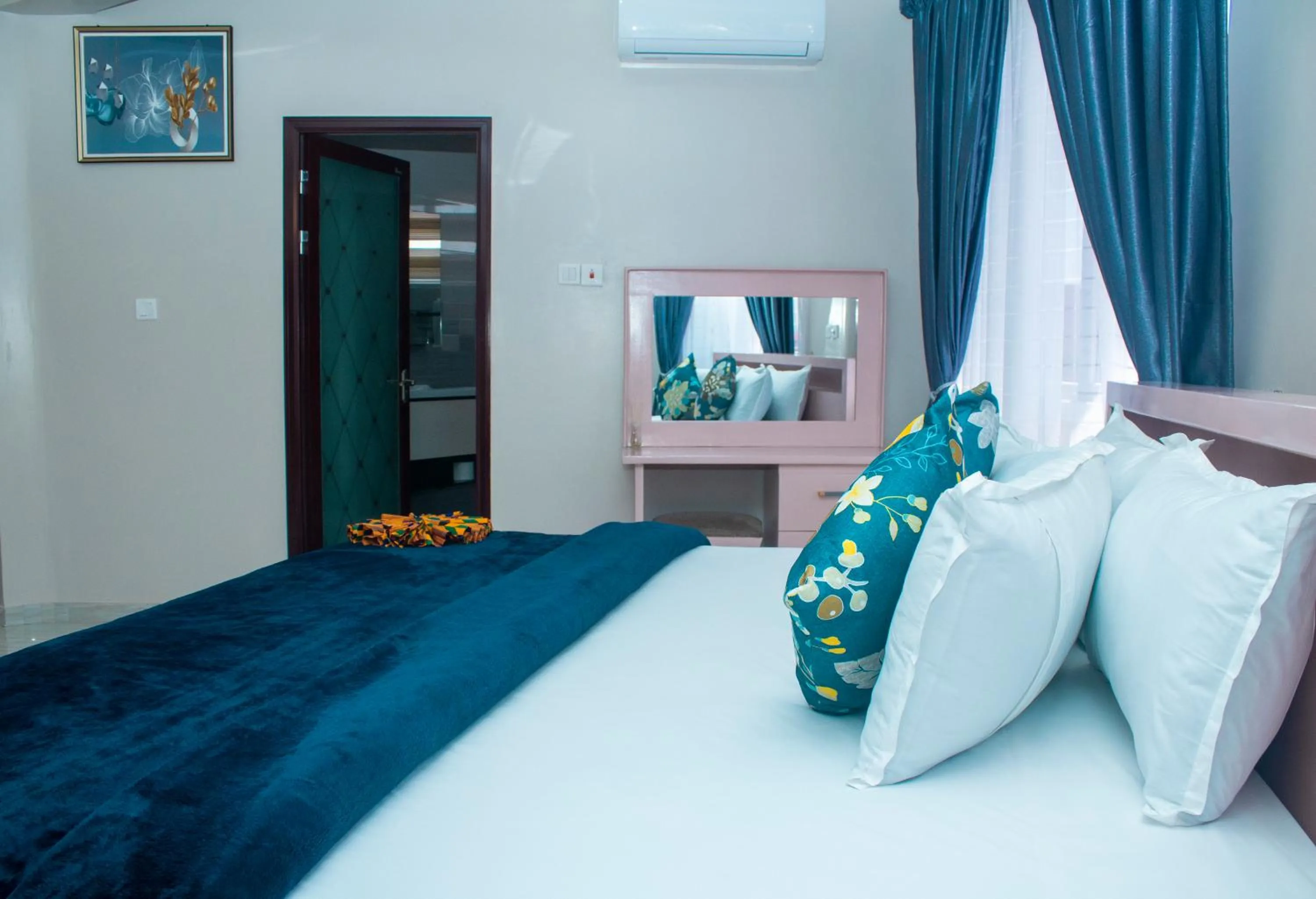 Bed in Exotic Palace Hotel