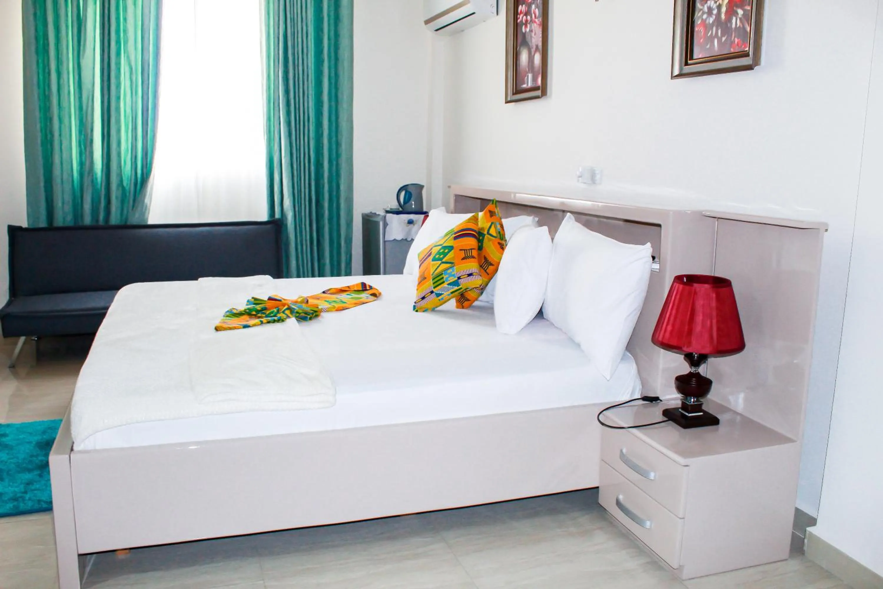 Bed in Exotic Palace Hotel