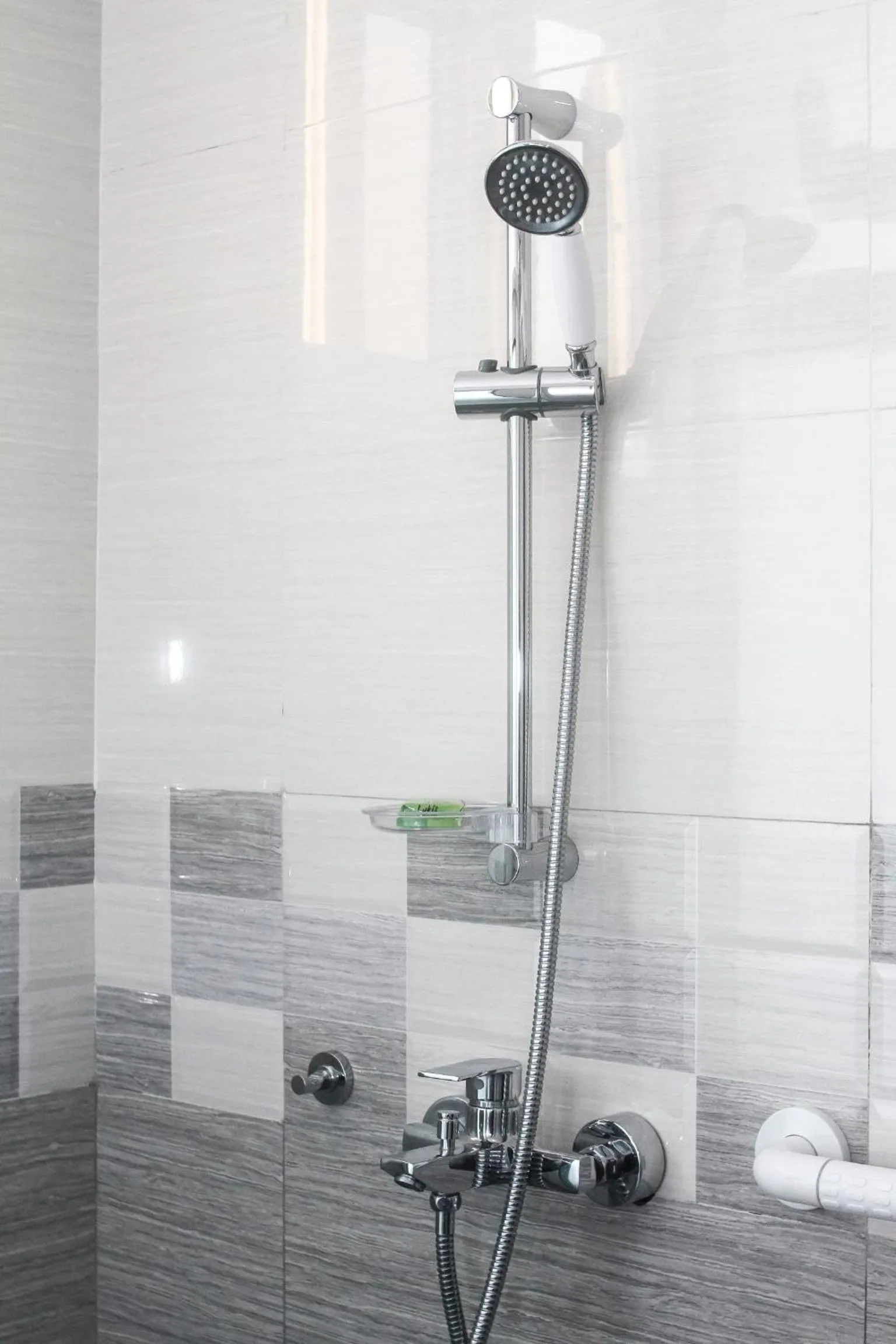 Shower in Exotic Palace Hotel