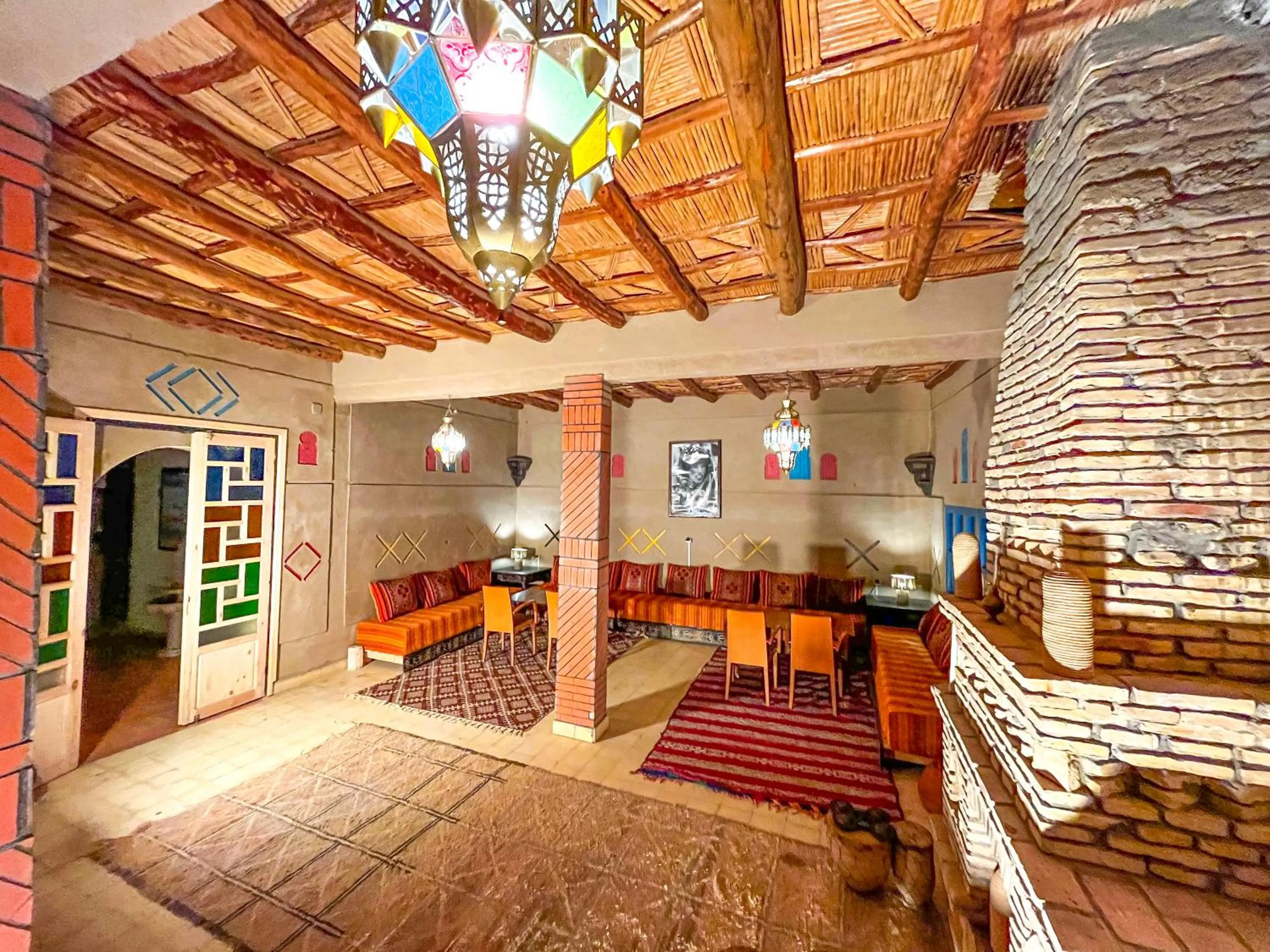 Living room, Bed in Kasbah Erg Chebbi