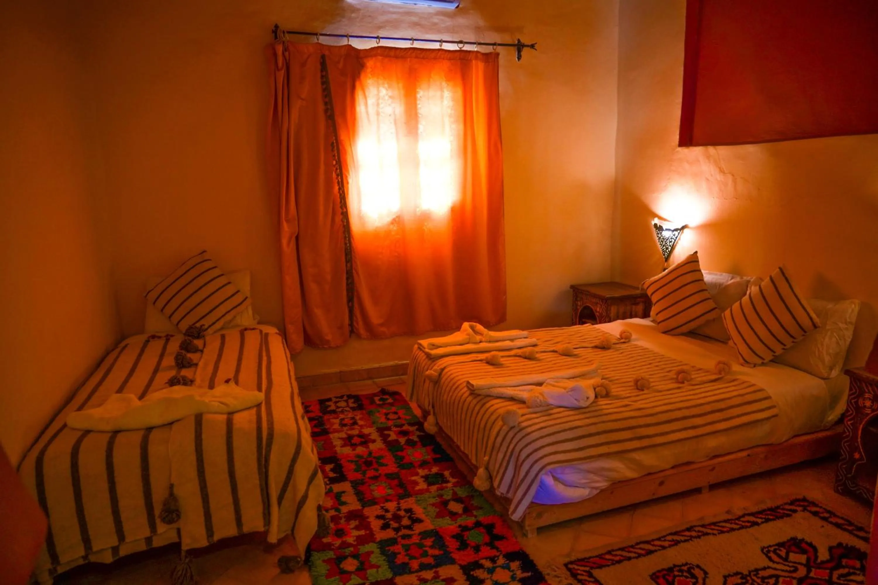 Bed in Kasbah Erg Chebbi