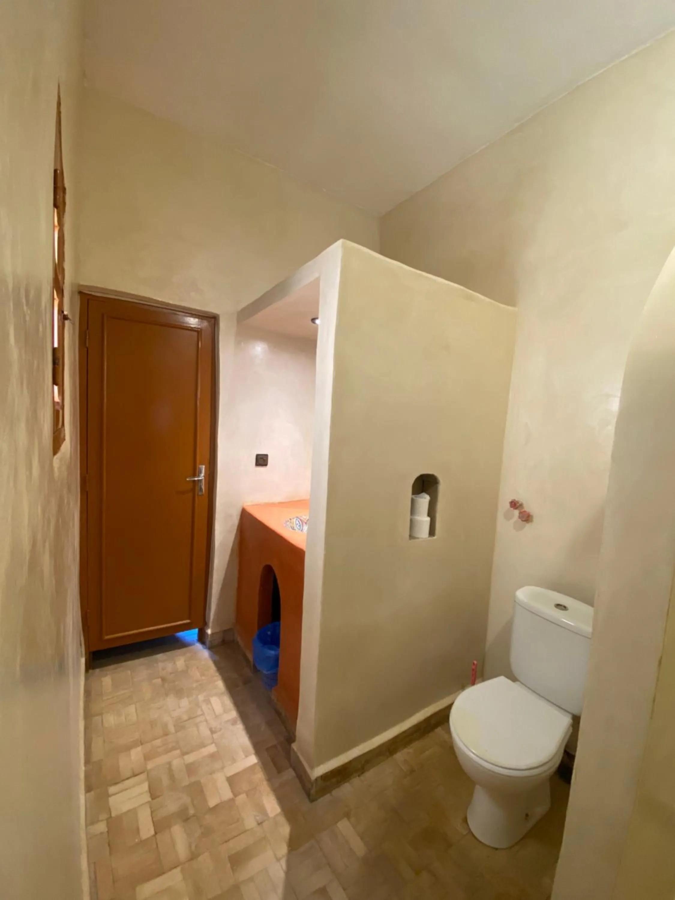 Toilet in Kasbah Erg Chebbi