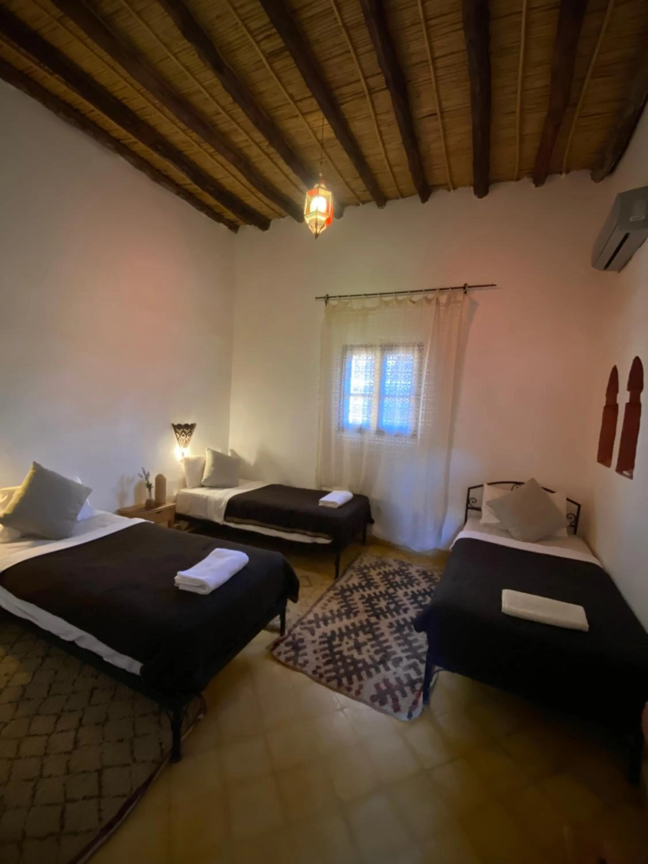 Bed in Kasbah Erg Chebbi