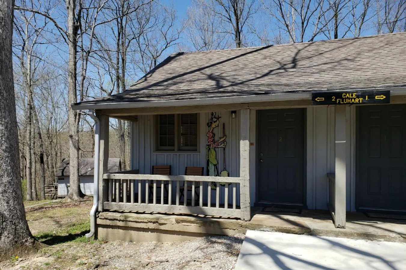 Budget Cabin with Two Double Beds in Abe Martin Lodge & Cabins