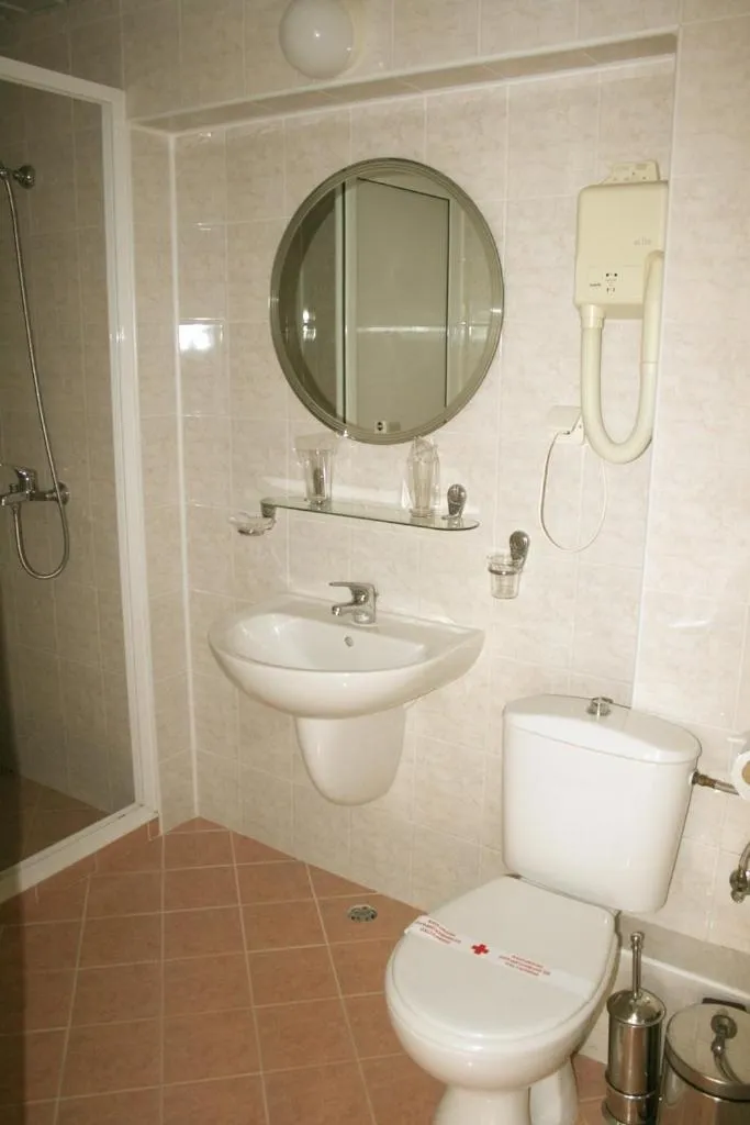 Shower in Hotel Klisura