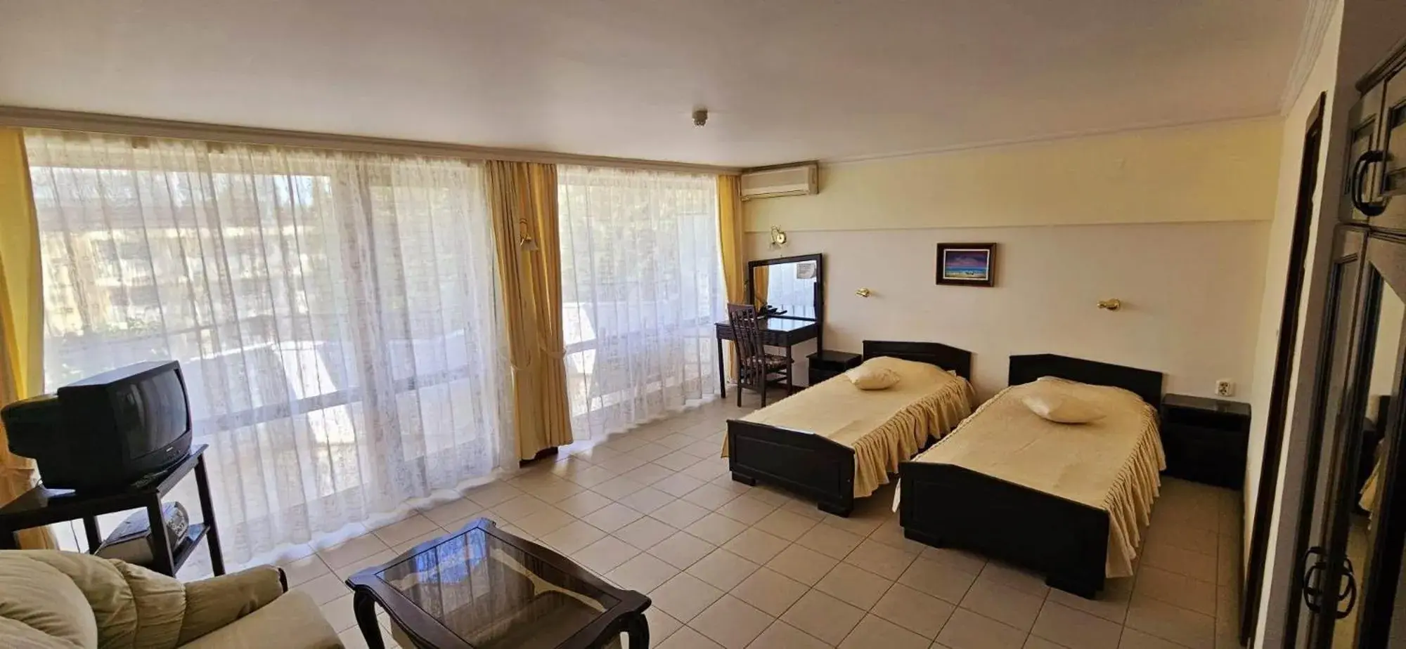 Twin Room with Balcony in Hotel Klisura Twin Room with Balcony in Hotel Klisura