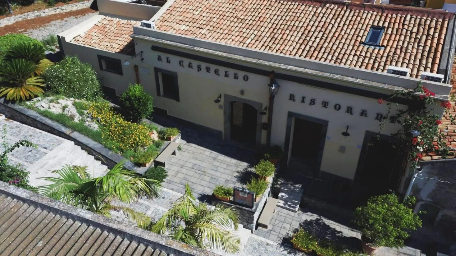 Property building in Al Castello B&B