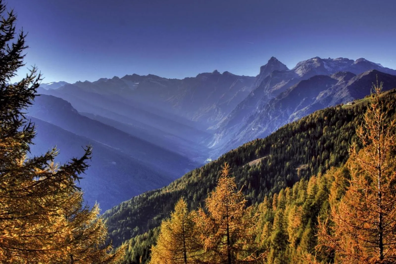 Mountain view in Hotel Alpin