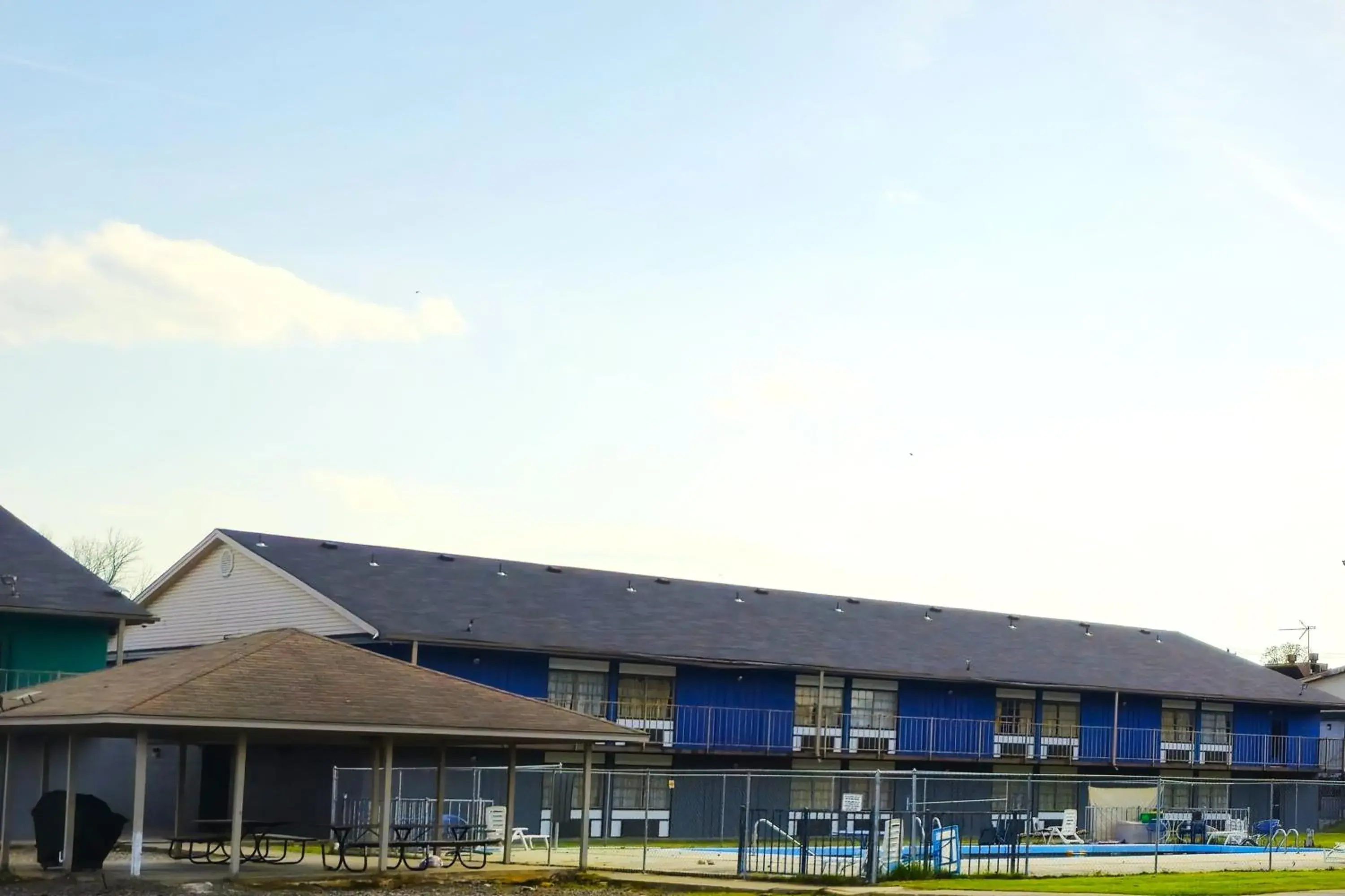 Property building in River Valley Inn and Suites Property building in River Valley Inn and Suites