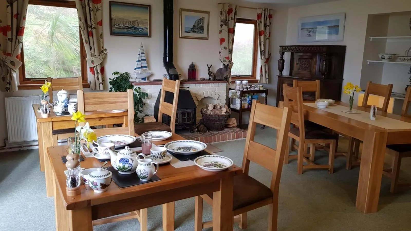Dining area in The Old Cottage