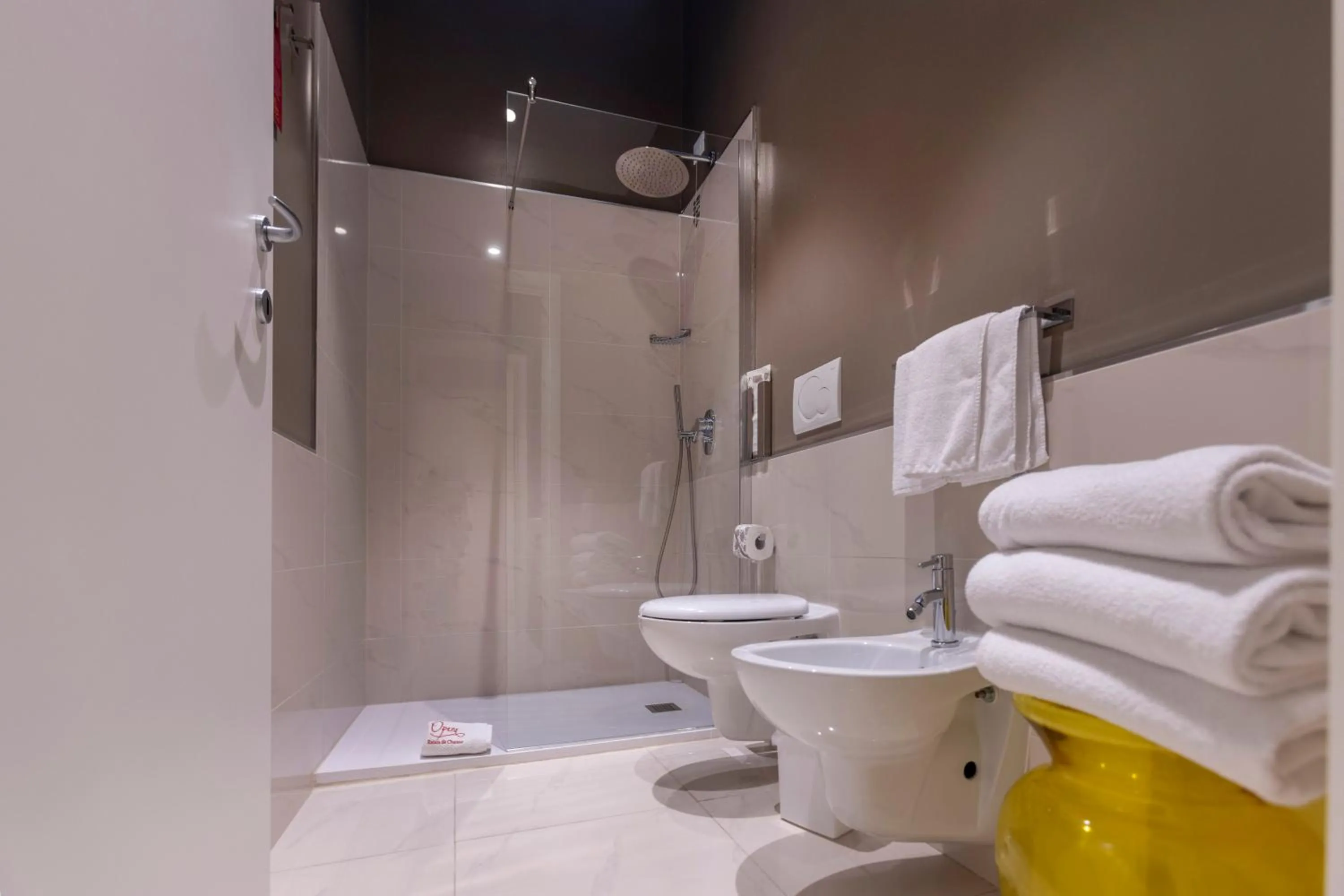 Bathroom in Opera Relais De Charme - Aparthotel