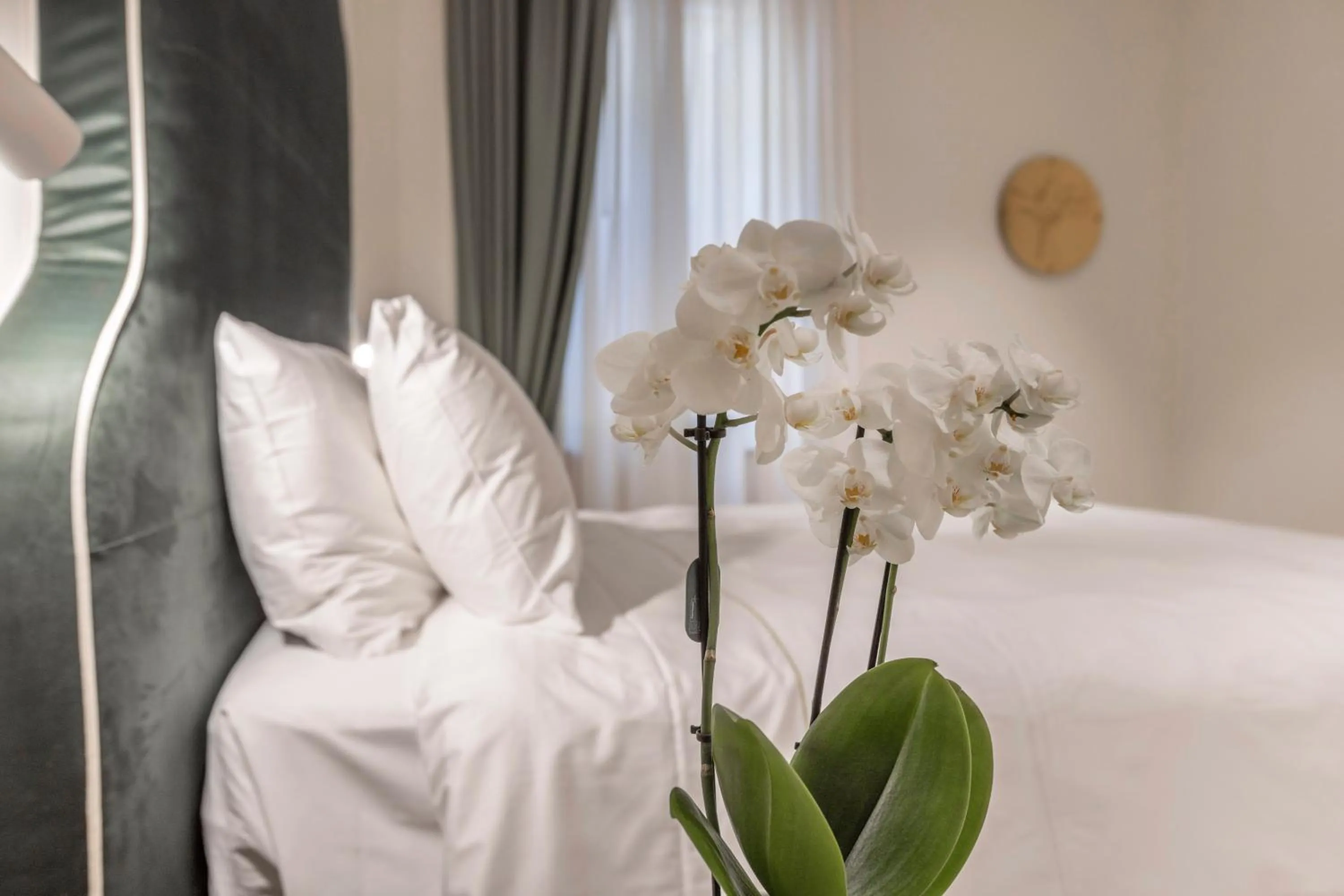 Bedroom, Bed in Opera Relais De Charme - Aparthotel