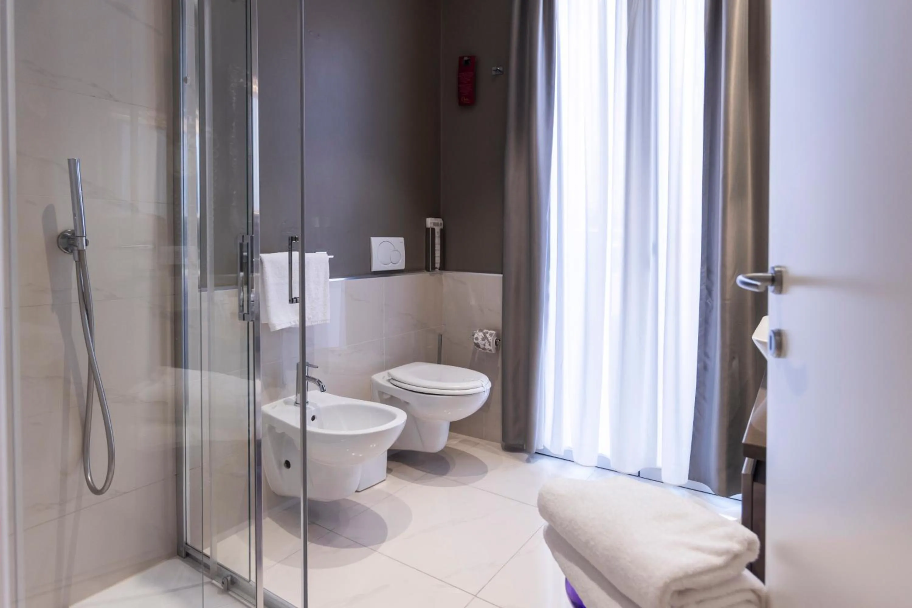 Bathroom in Opera Relais De Charme - Aparthotel