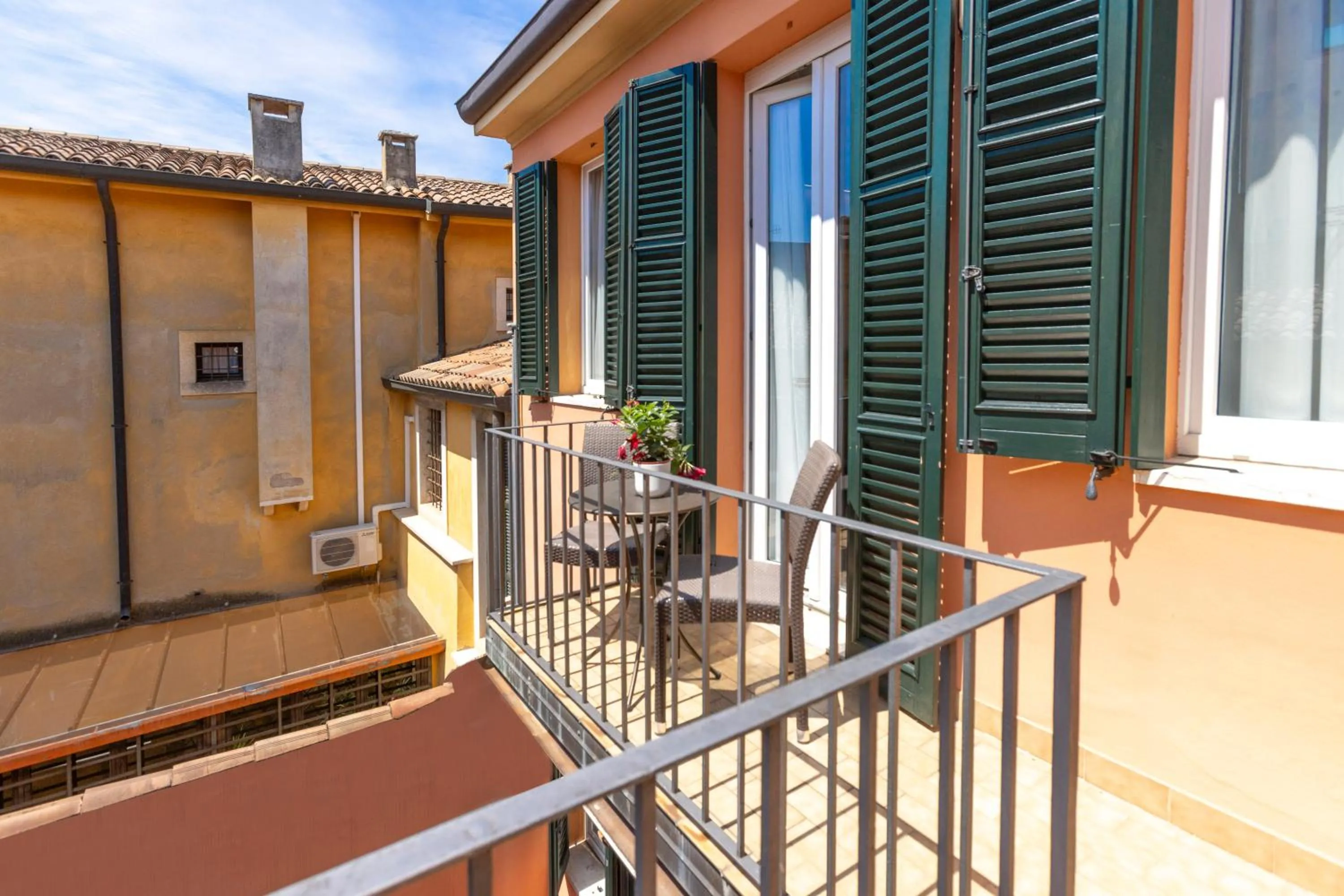 Balcony/Terrace in Opera Relais De Charme - Aparthotel