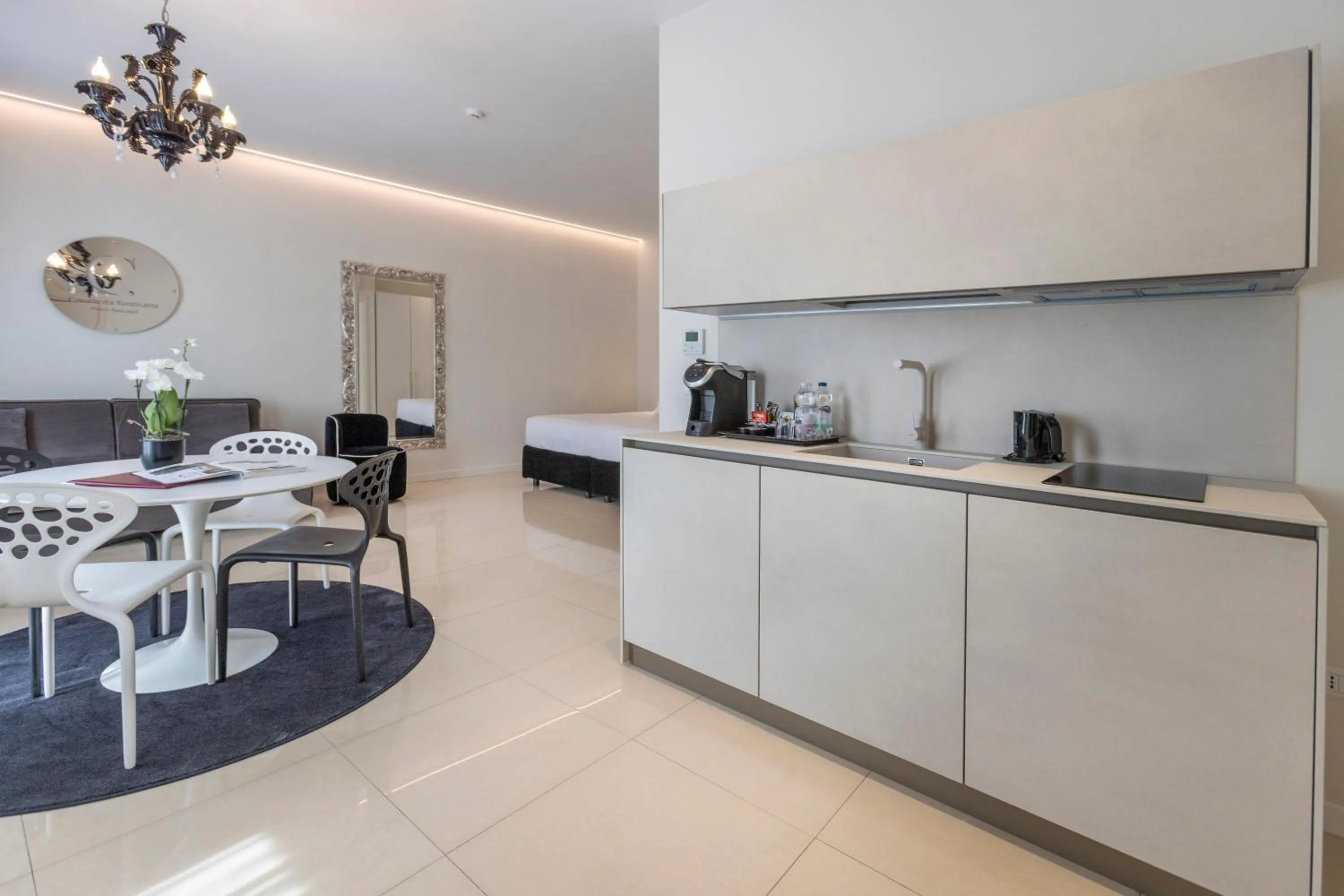 Photo of the whole room in Opera Relais De Charme - Aparthotel