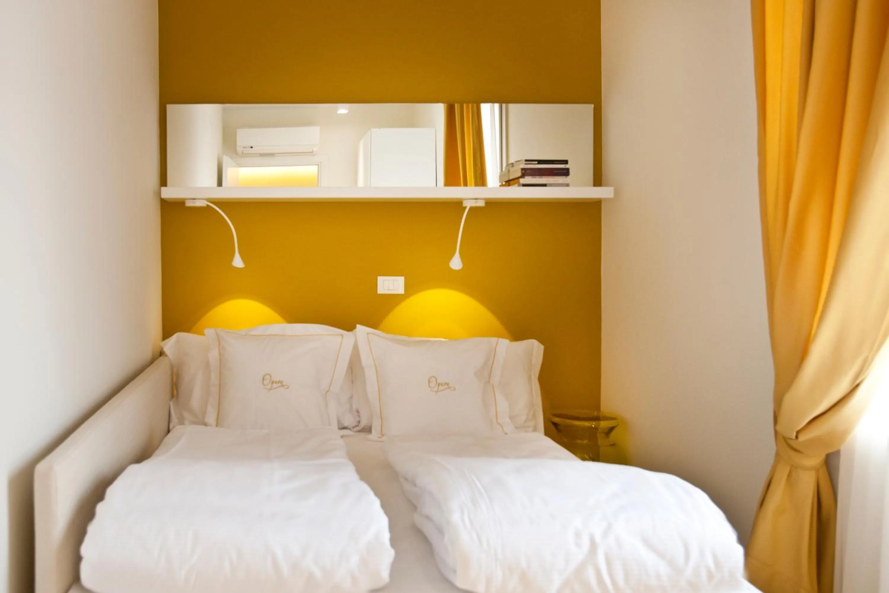 Bedroom, Bed in Opera Relais De Charme - Aparthotel