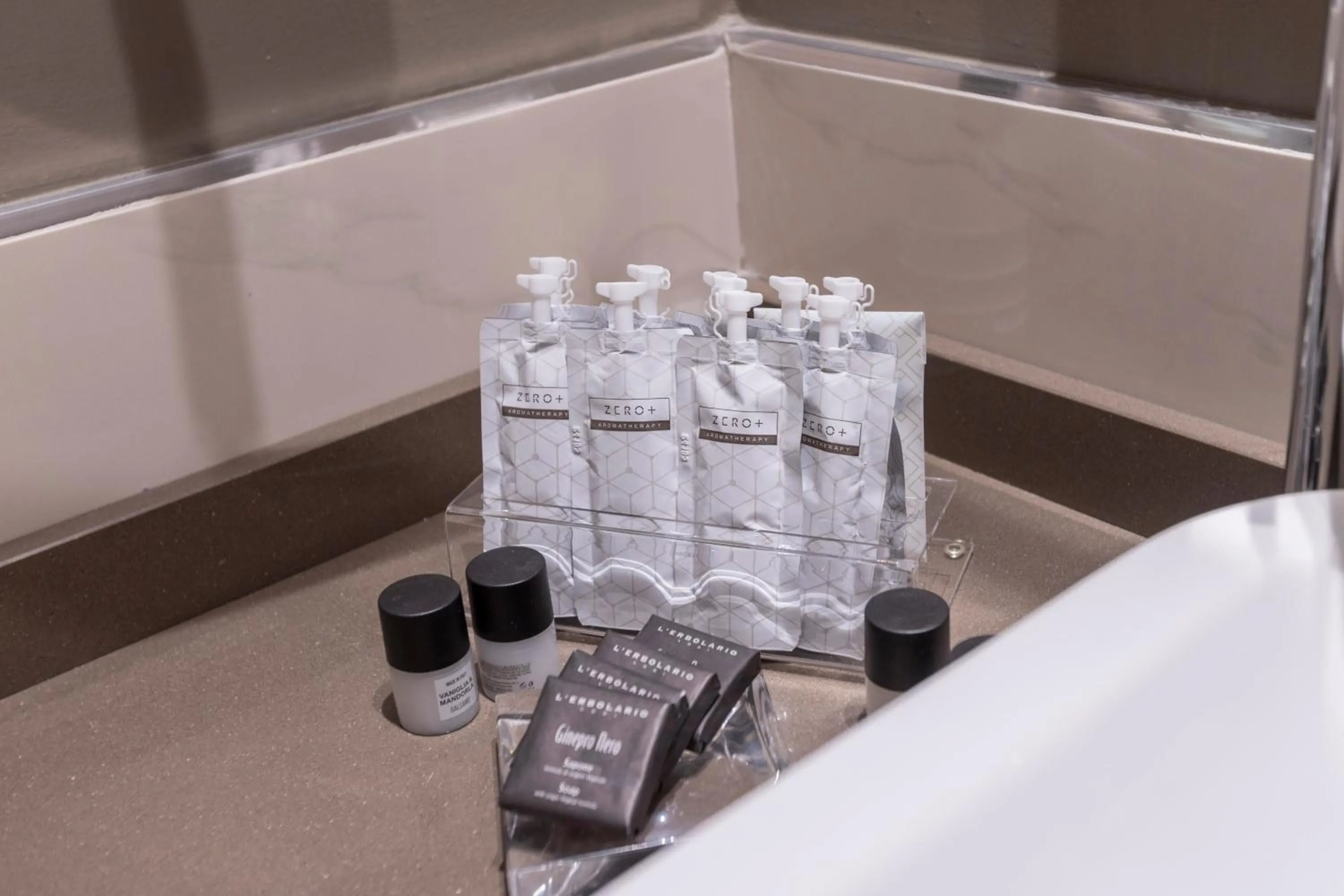 Bathroom in Opera Relais De Charme - Aparthotel