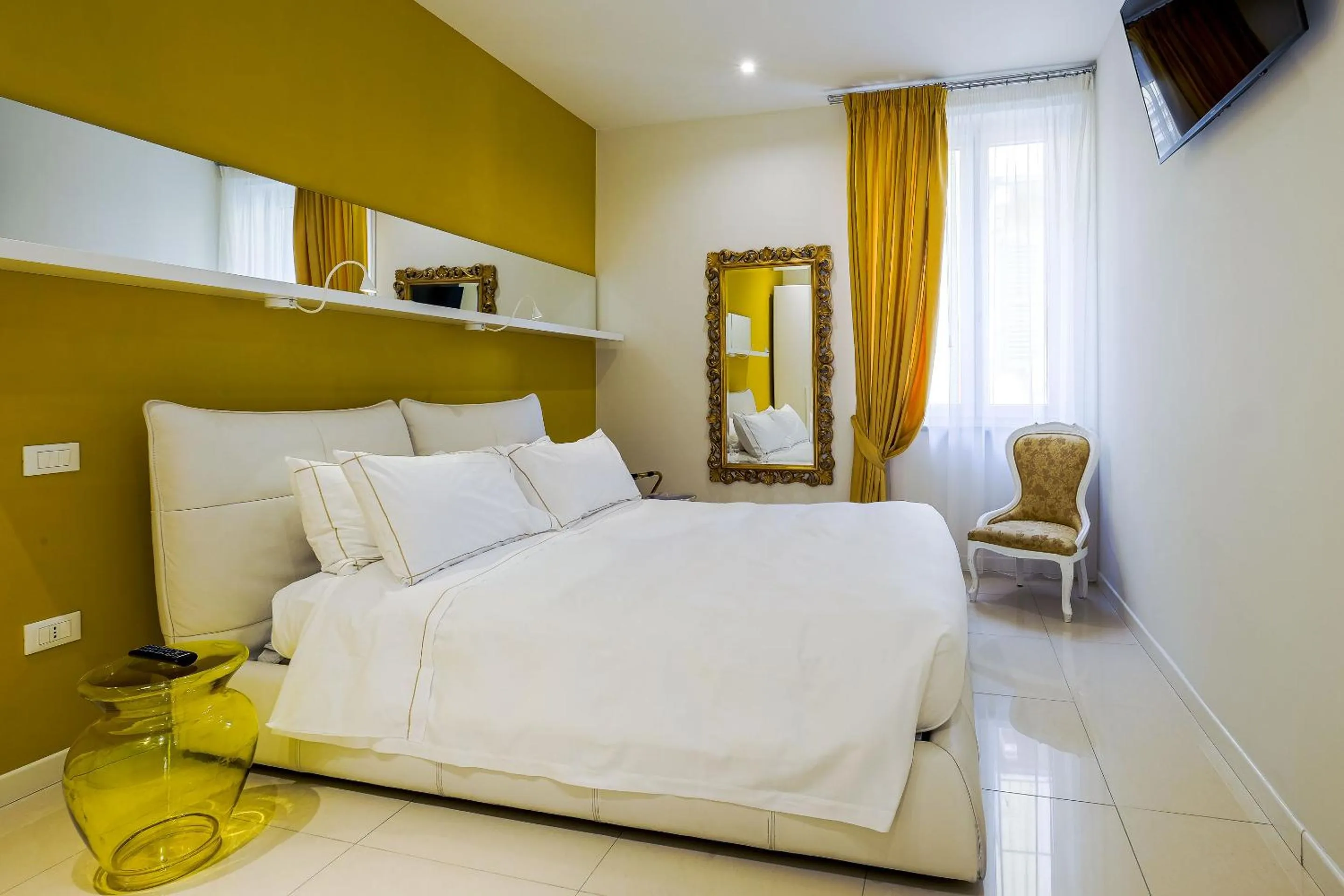 Bedroom, Bed in Opera Relais De Charme - Aparthotel