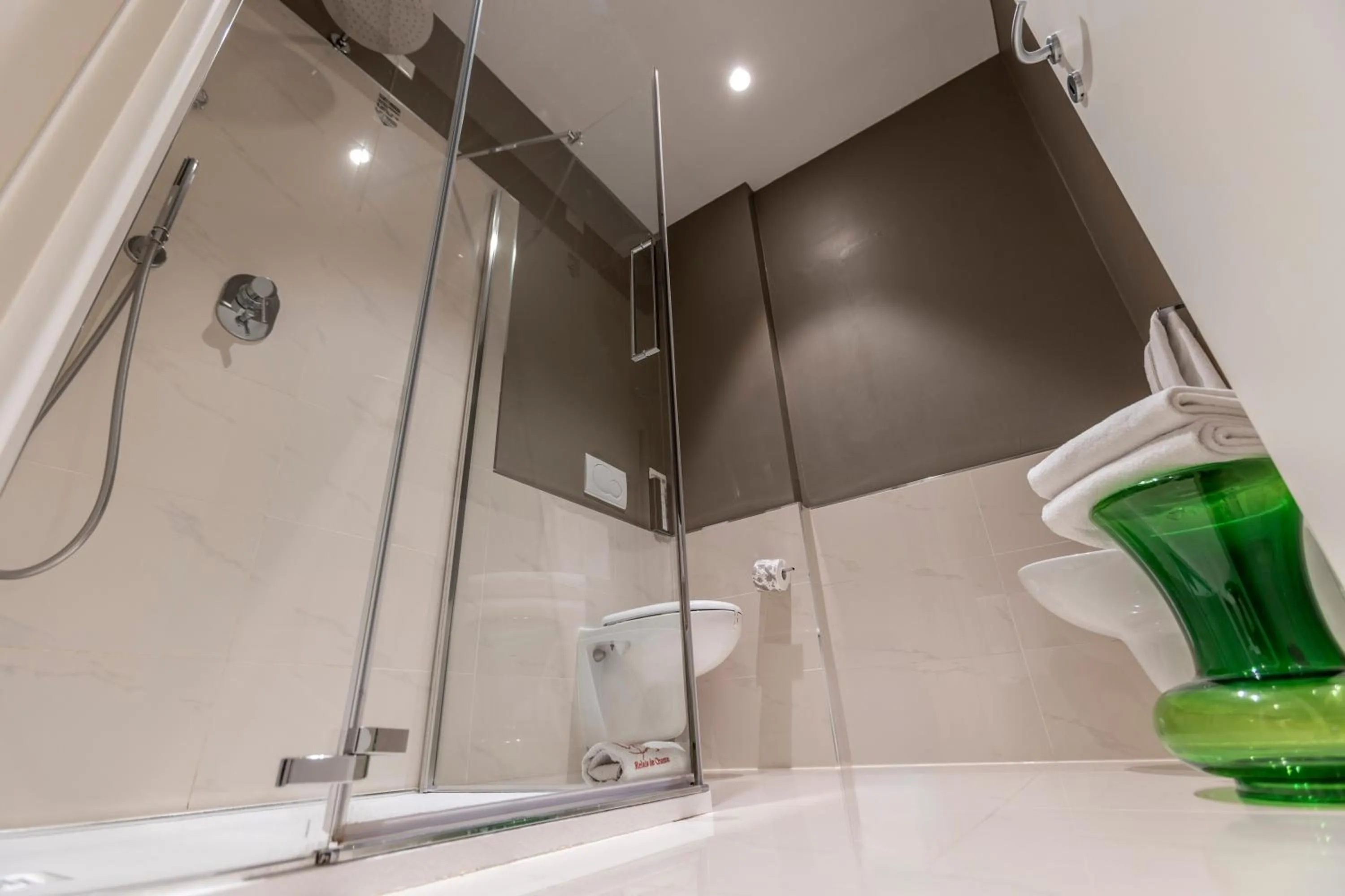 Bathroom in Opera Relais De Charme - Aparthotel