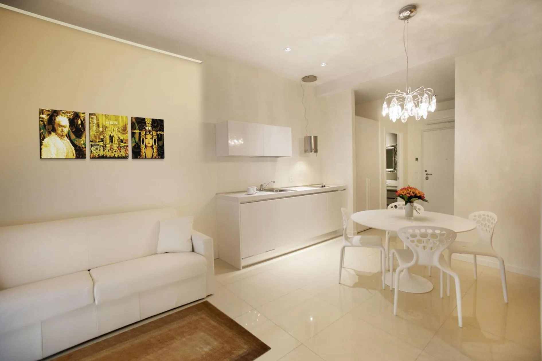 Kitchen or kitchenette in Opera Relais De Charme - Aparthotel