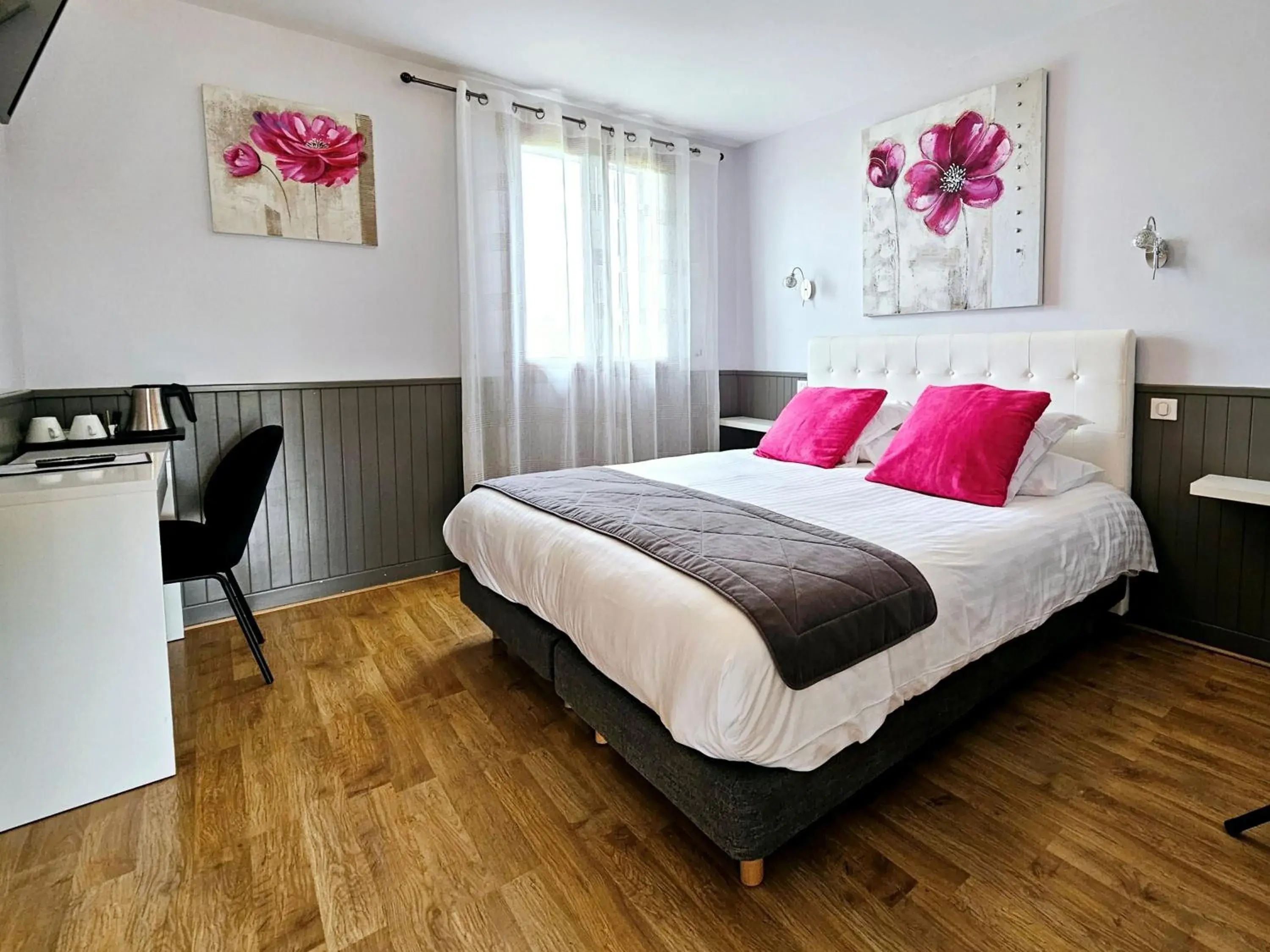 Comfort Double Room in Domaine de La Rhonie Comfort Double Room in Domaine de La Rhonie