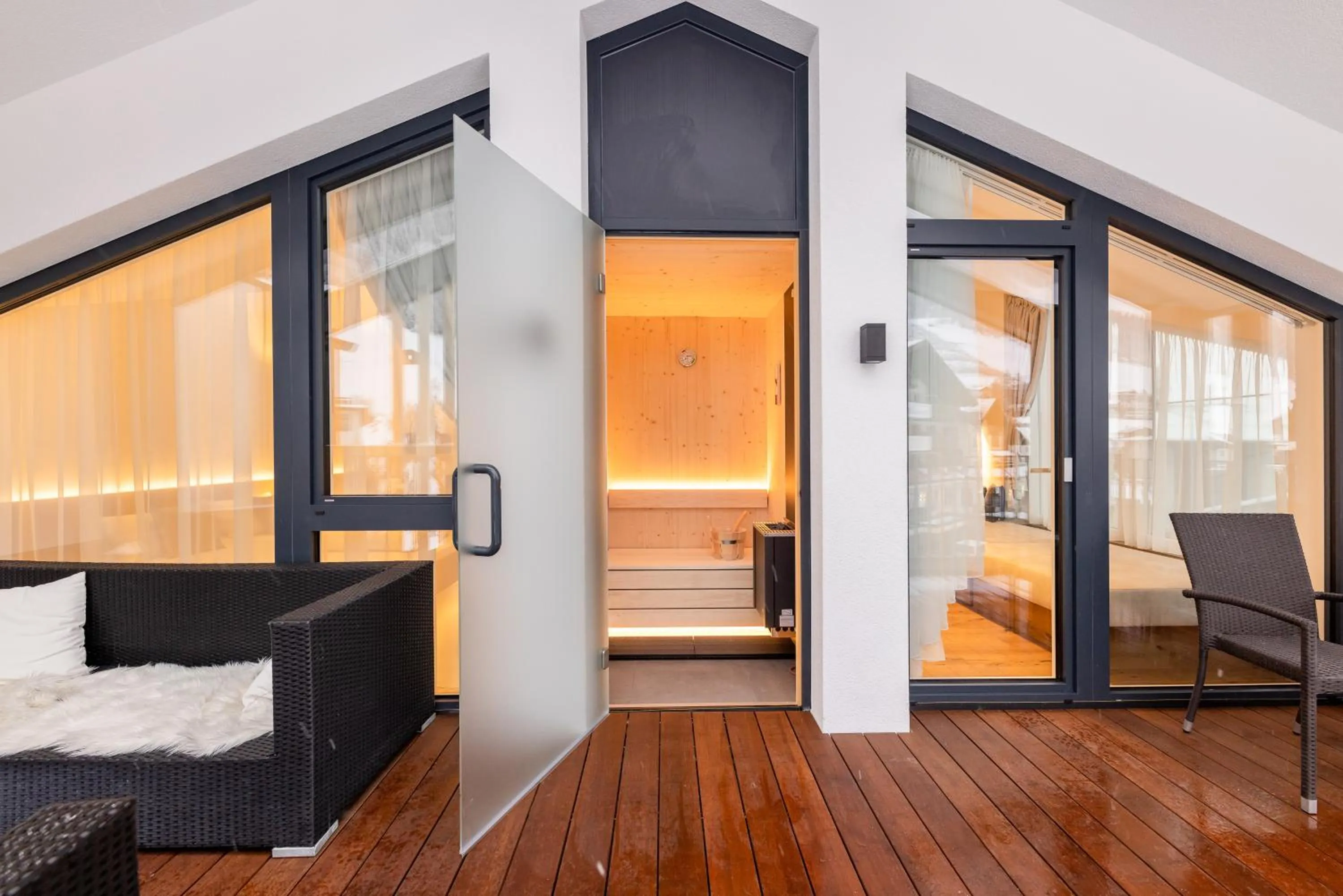 Sauna, Bed in Max Mountain Apartments