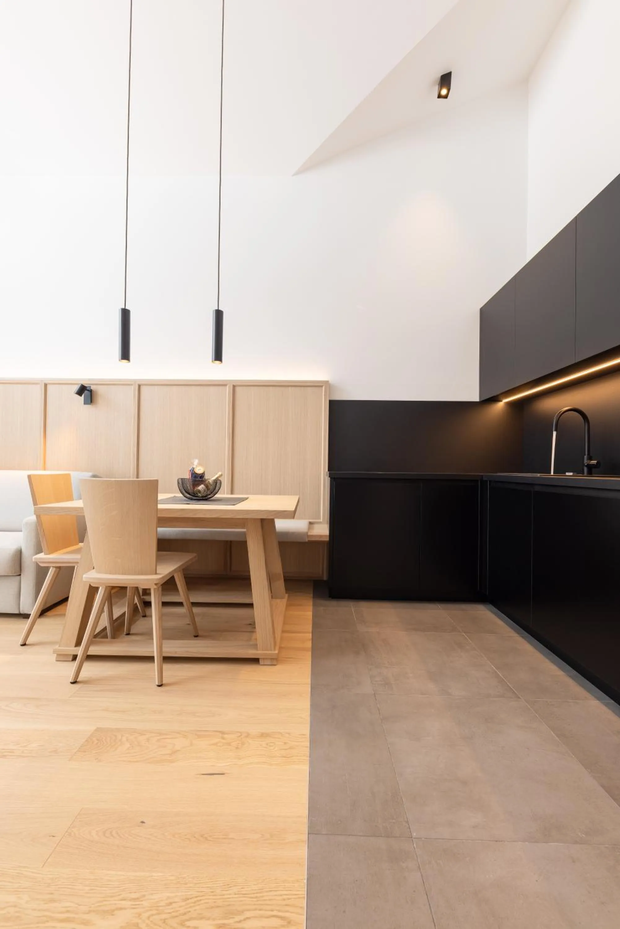 Living room in Max Mountain Apartments