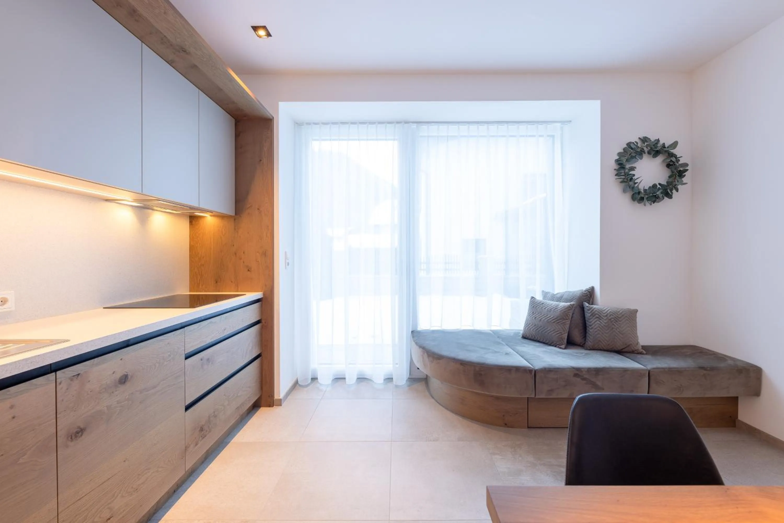 Living room in Max Mountain Apartments