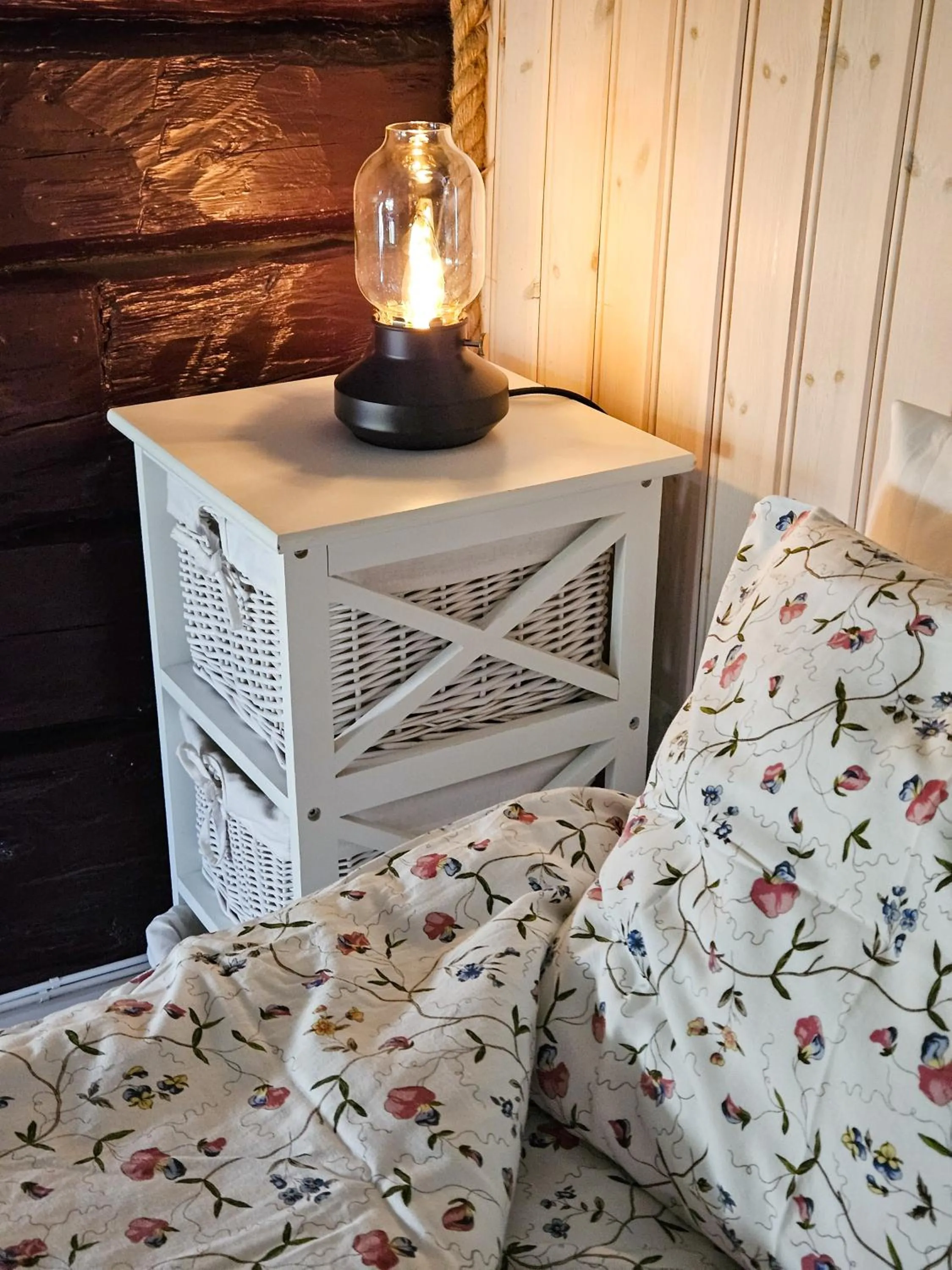 Bedroom, Bed in Eden's Garden Cottages