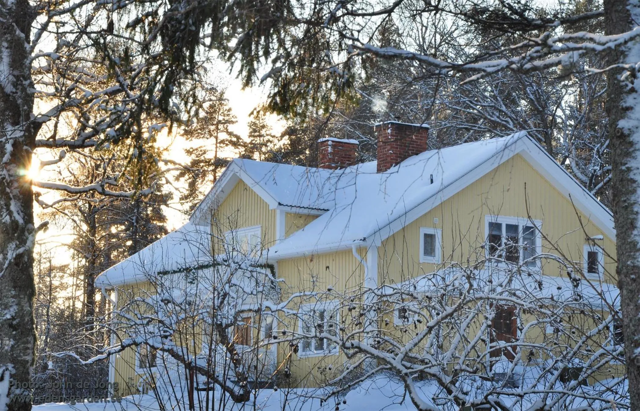 Property building in Eden's Garden Cottages