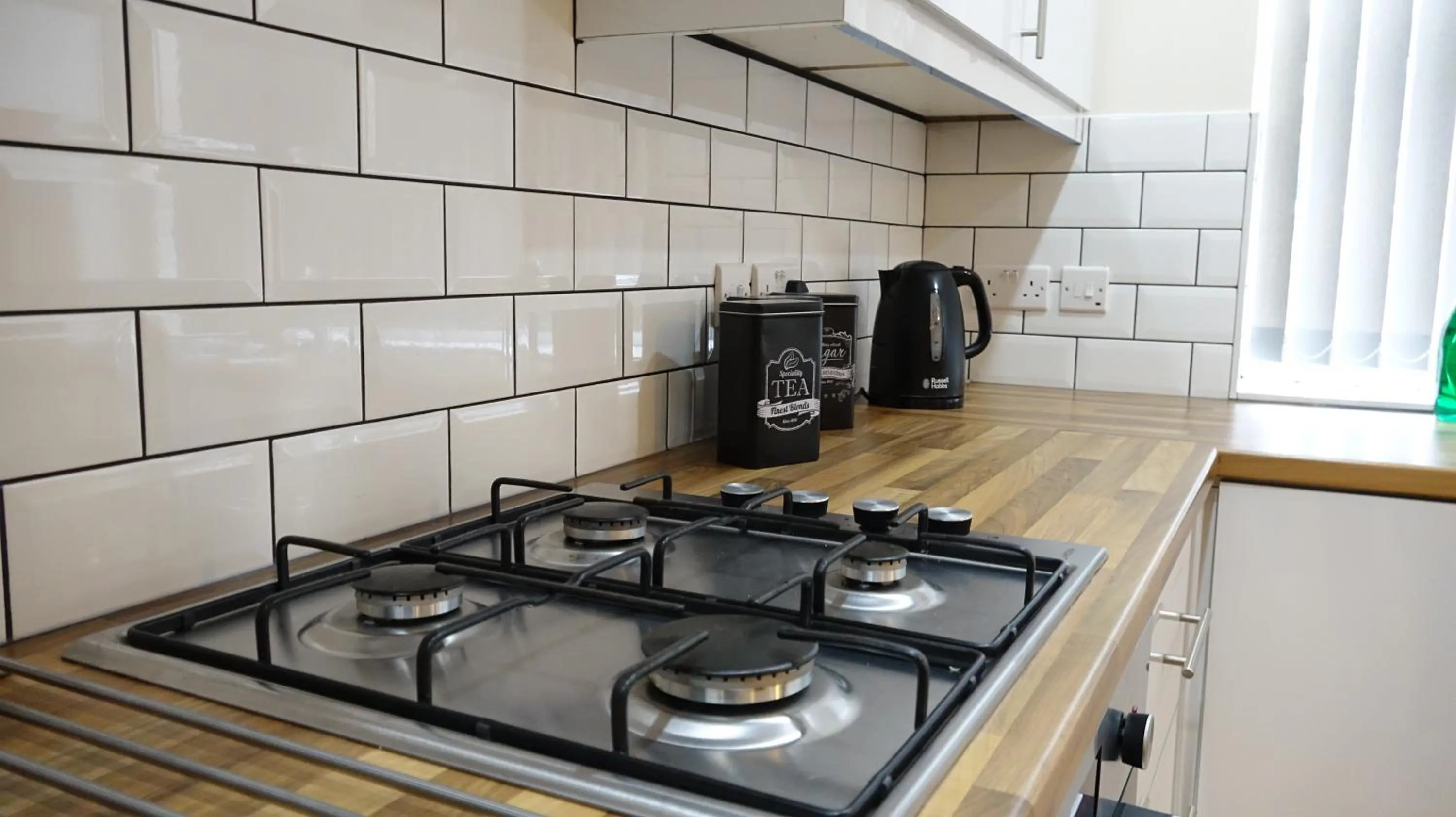 Kitchen or kitchenette in Heathrow Ensuite Rooms- Auto check in