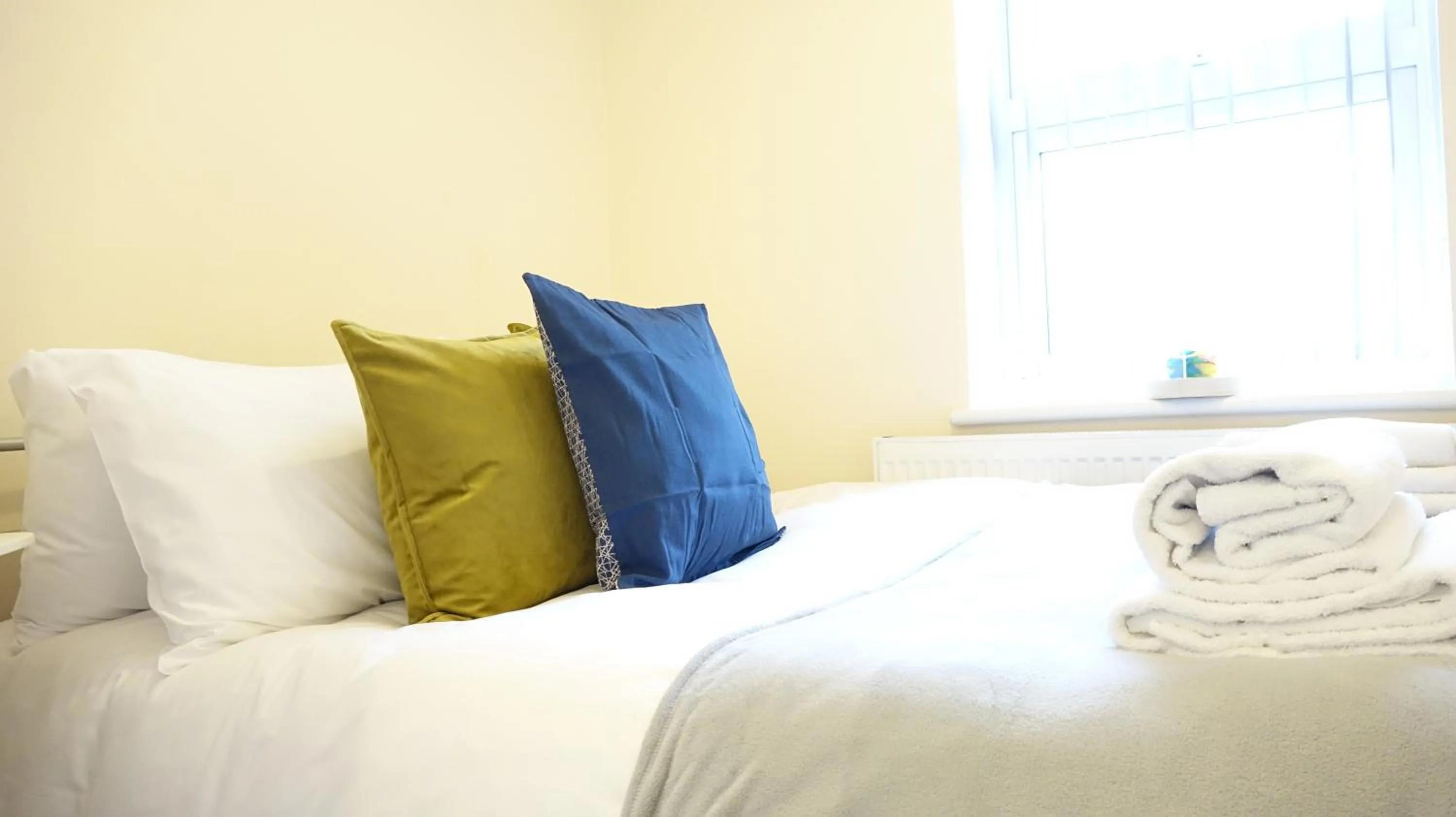 Bedroom, Bed in Heathrow Ensuite Rooms- Auto check in