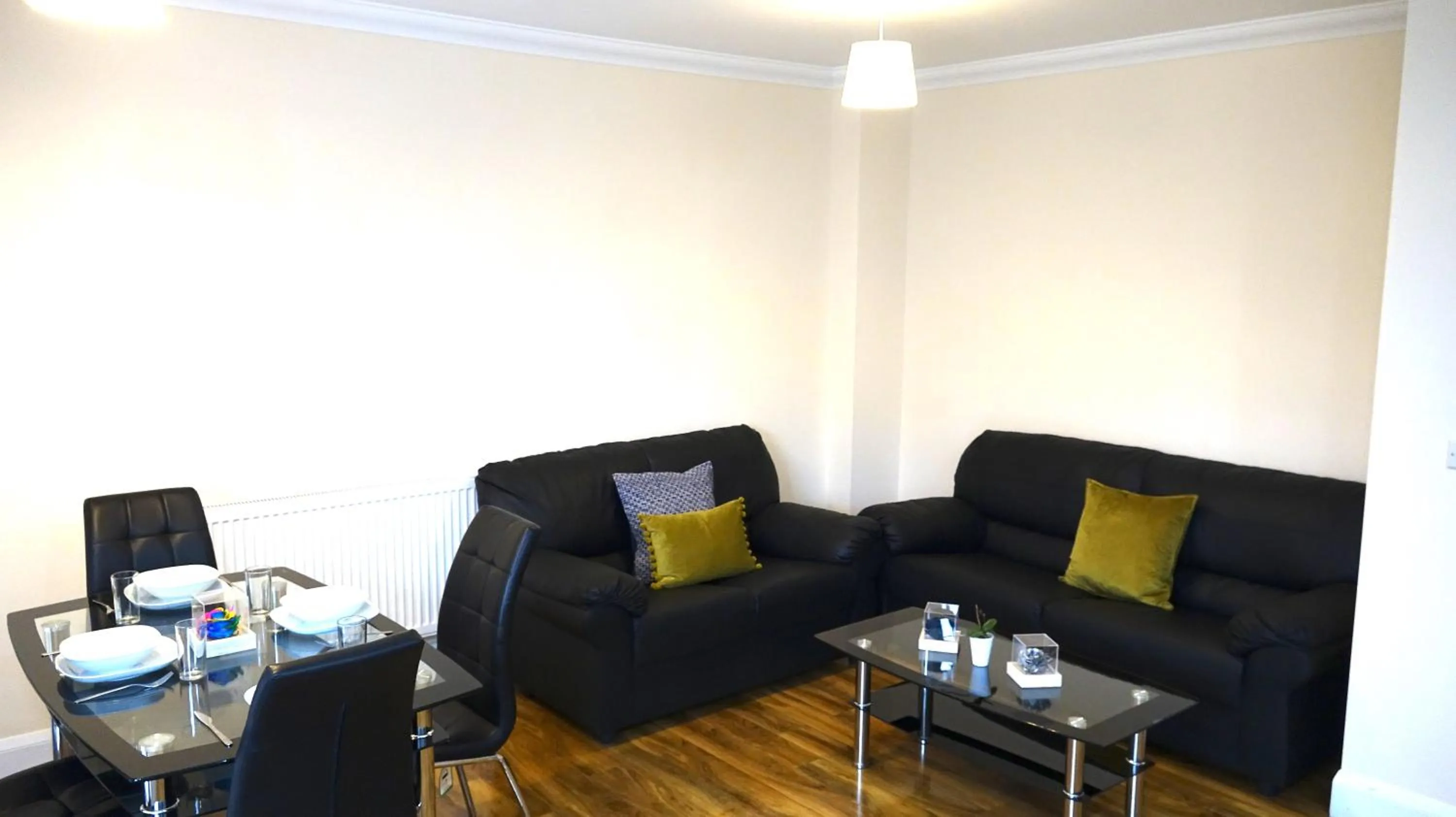 Living room in Heathrow Ensuite Rooms- Auto check in