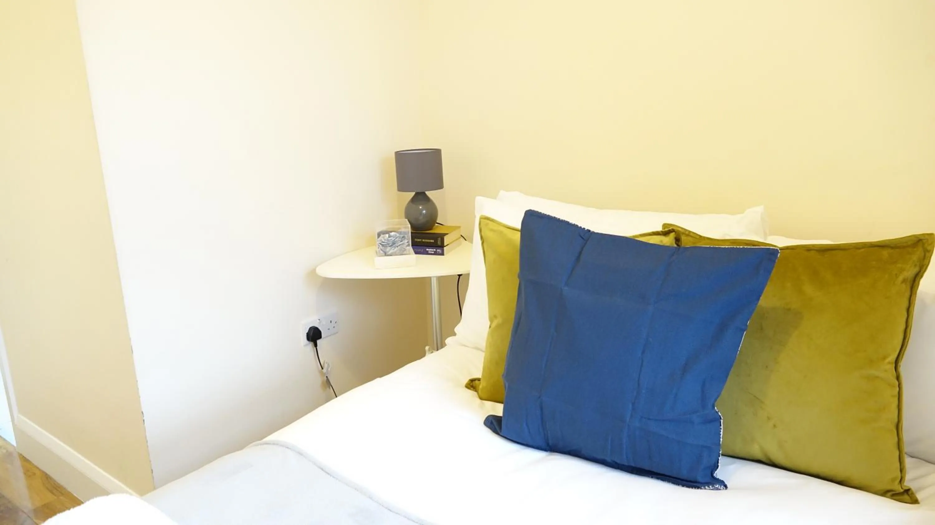 Bedroom, Bed in Heathrow Ensuite Rooms- Auto check in