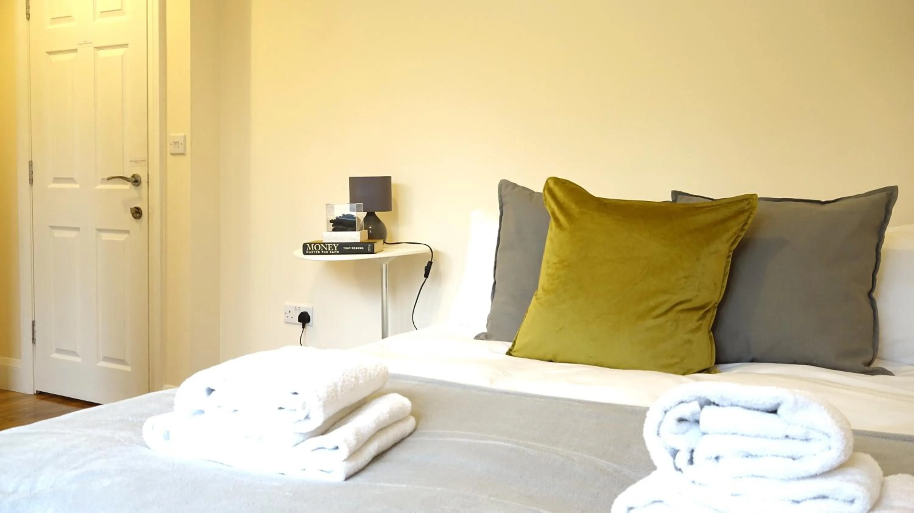 Bedroom, Bed in Heathrow Ensuite Rooms- Auto check in