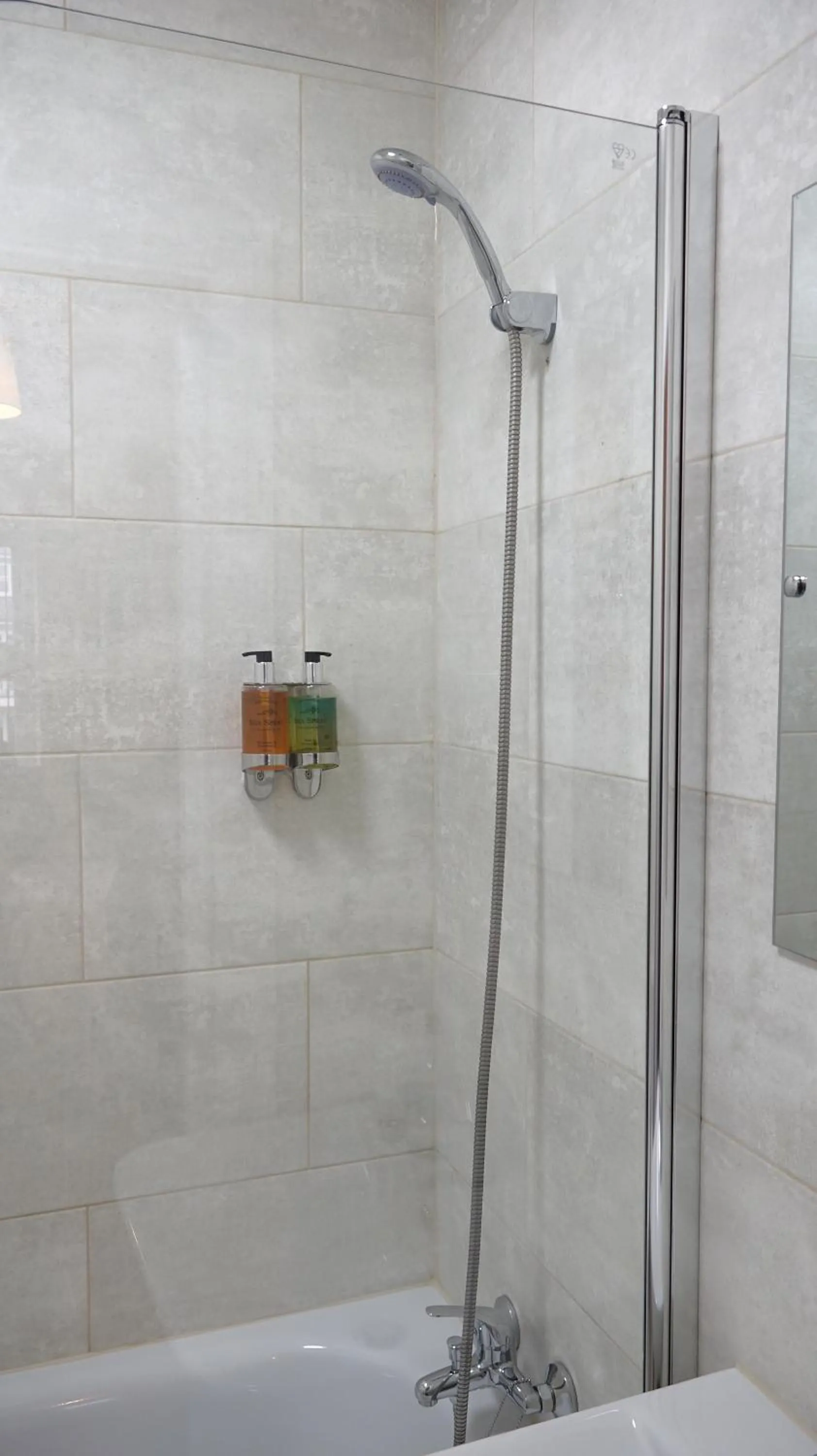 Bathroom in Heathrow Ensuite Rooms- Auto check in