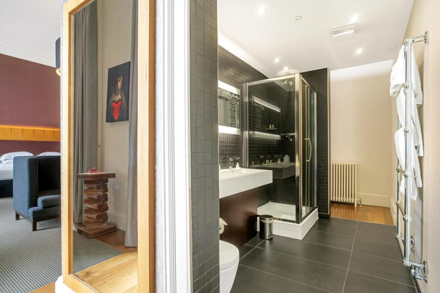 Shower in The Place Hotel