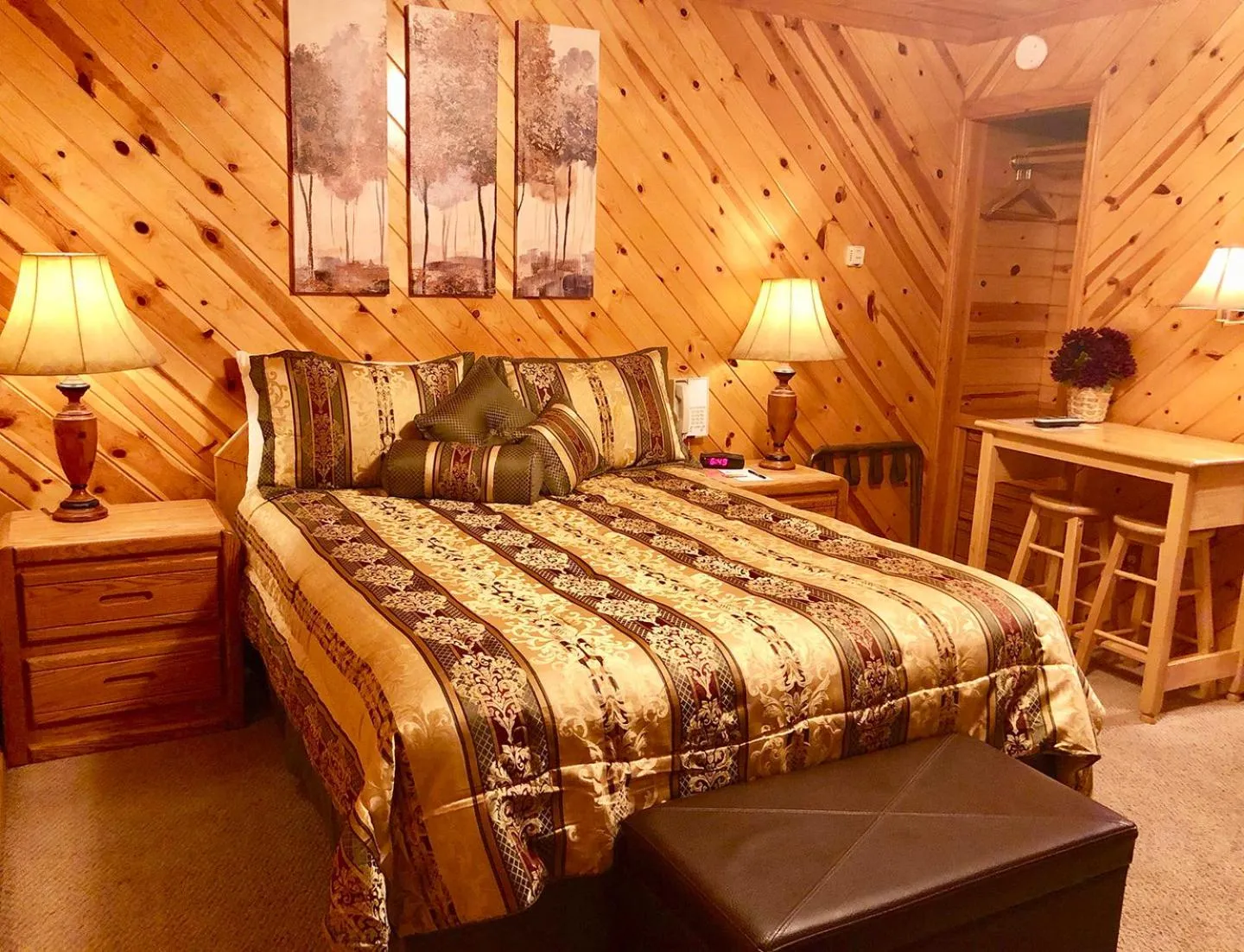 Bed in Giant Oaks Lodge