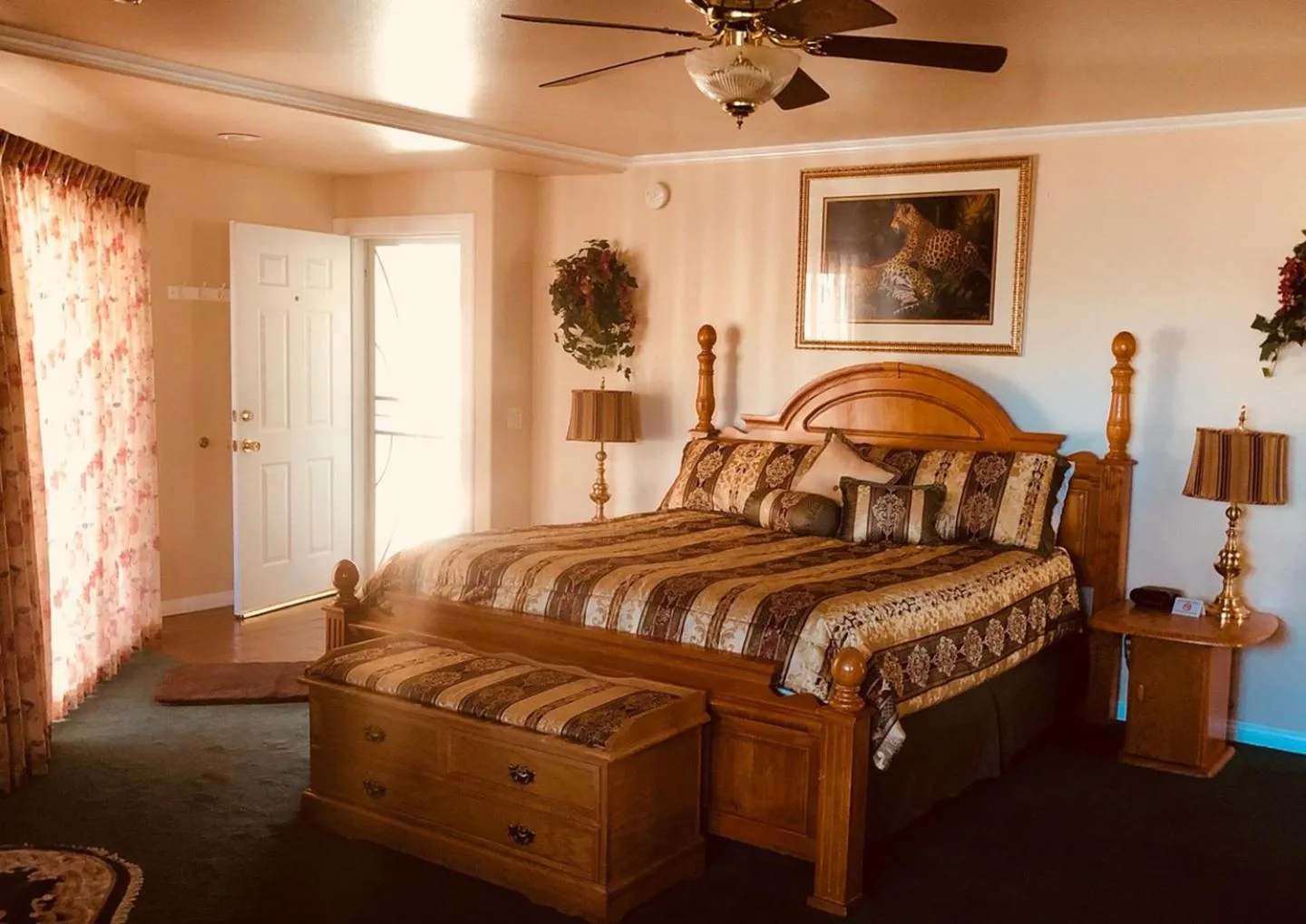Bed in Giant Oaks Lodge