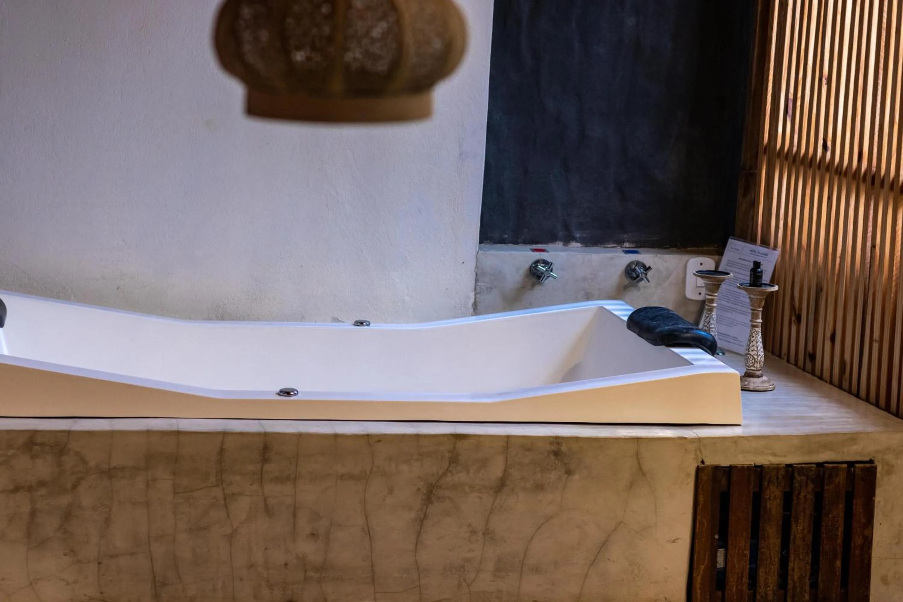 Hot Tub in Hotel Villaggio Tudo Bom