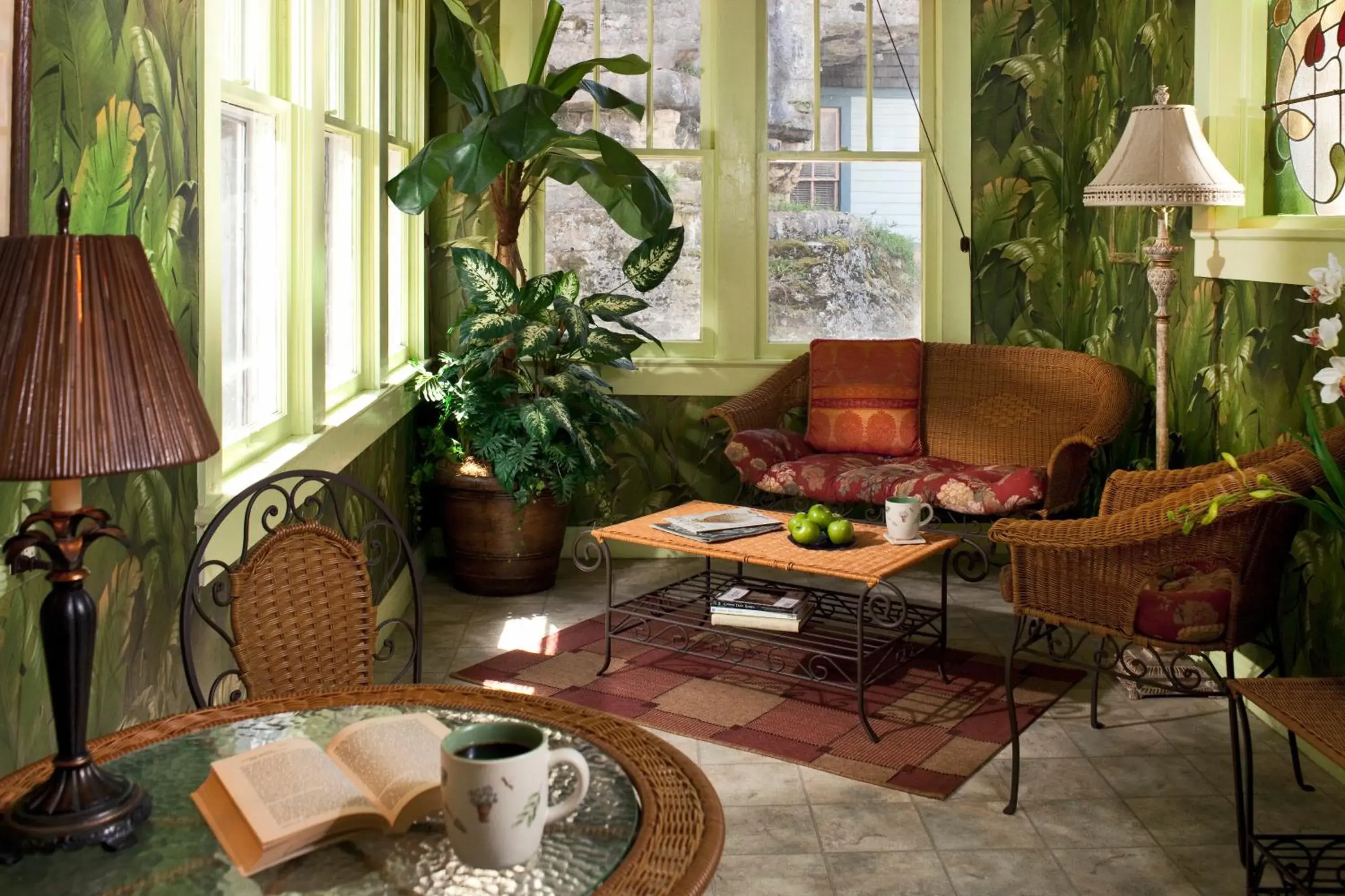 Cliff Cottage Inn, Downtown Bed & Breakfast Cliff Cottage Inn, Downtown Bed & Breakfast