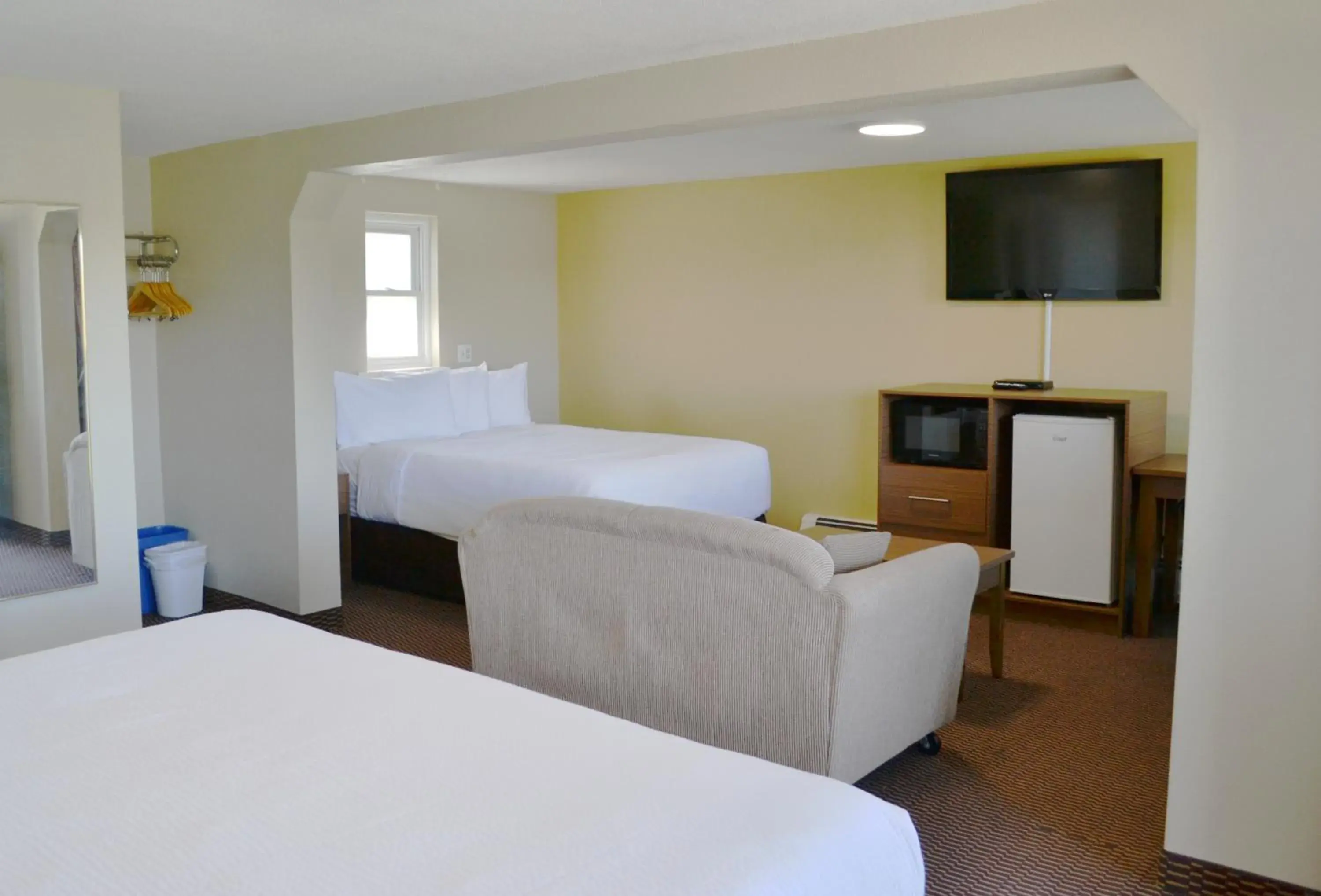 Bed in Motel 6 Campbellford, ON Bed in Motel 6 Campbellford, ON